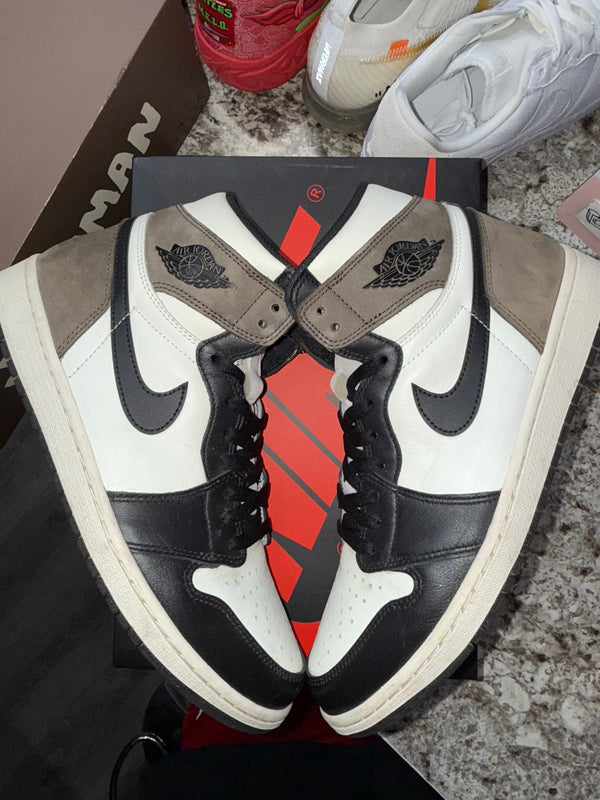 Jordan 1 Retro High Dark Mocha