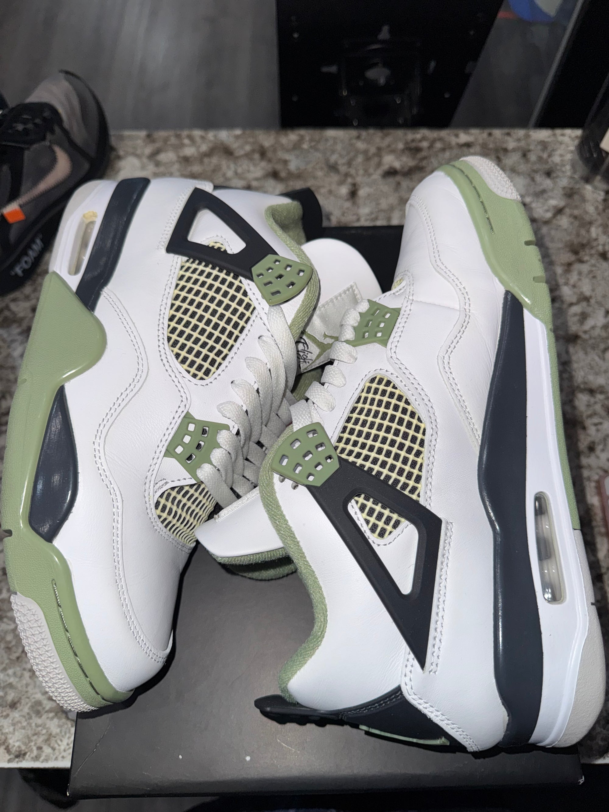 Jordan 4 Retro Seafoam (Women's)