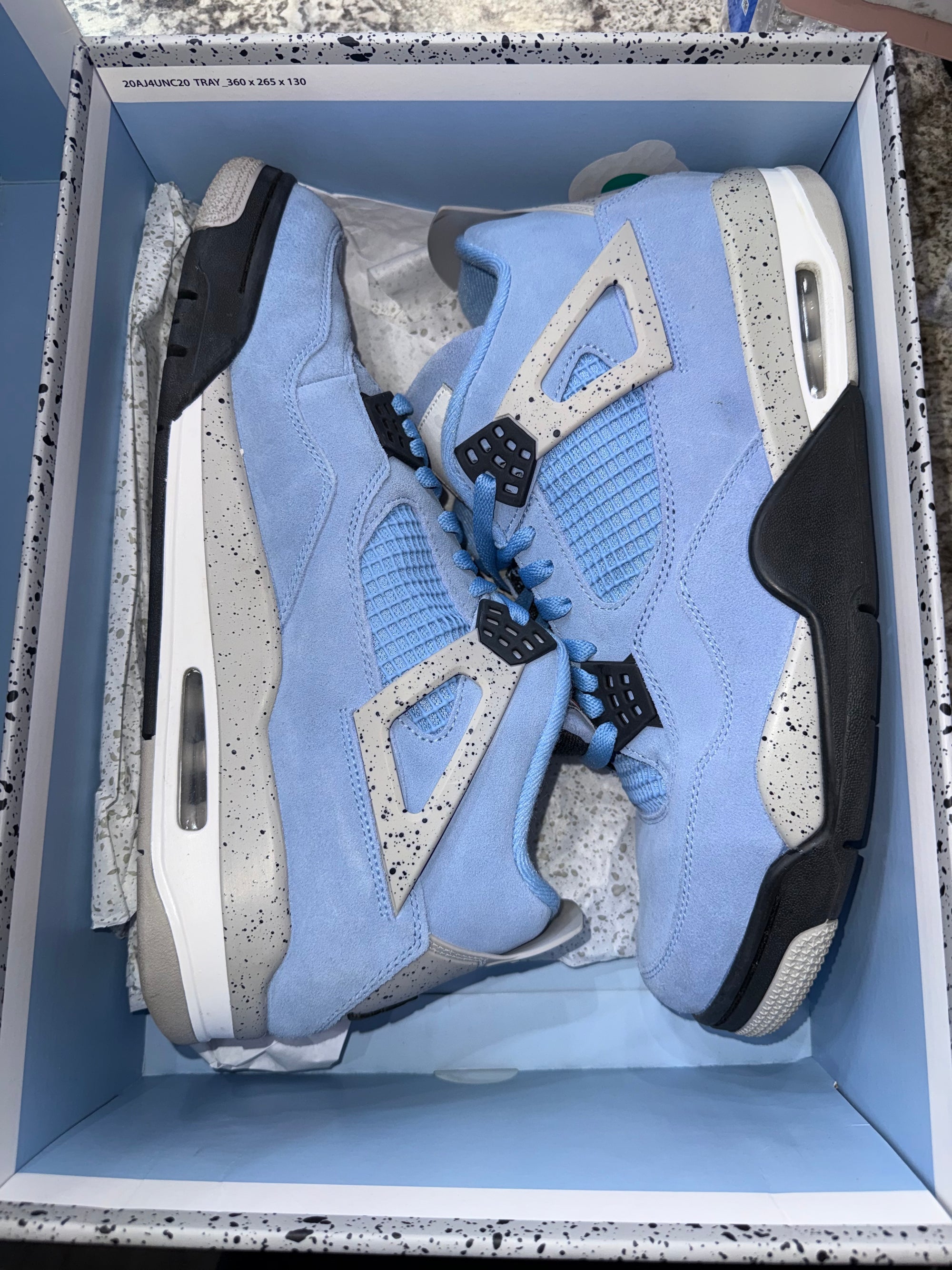 Jordan 4 Retro University Blue