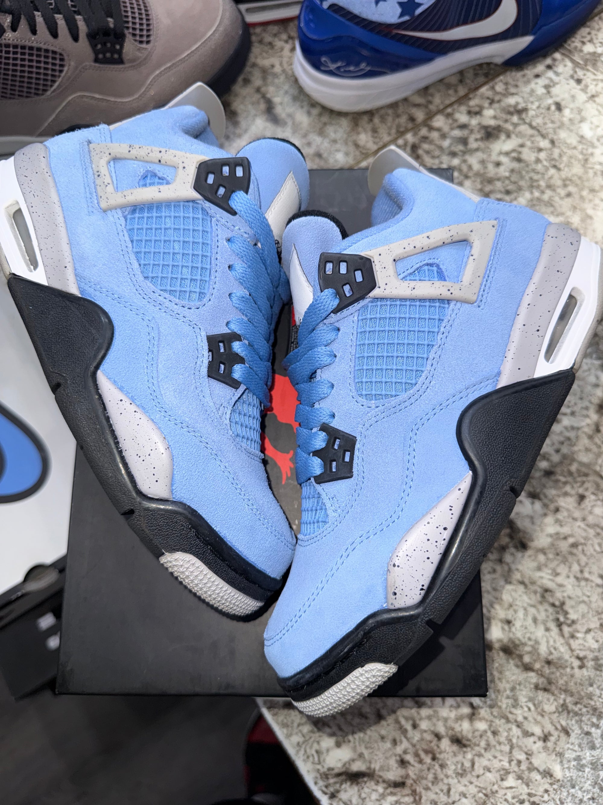 Jordan 4 Retro University Blue (GS)