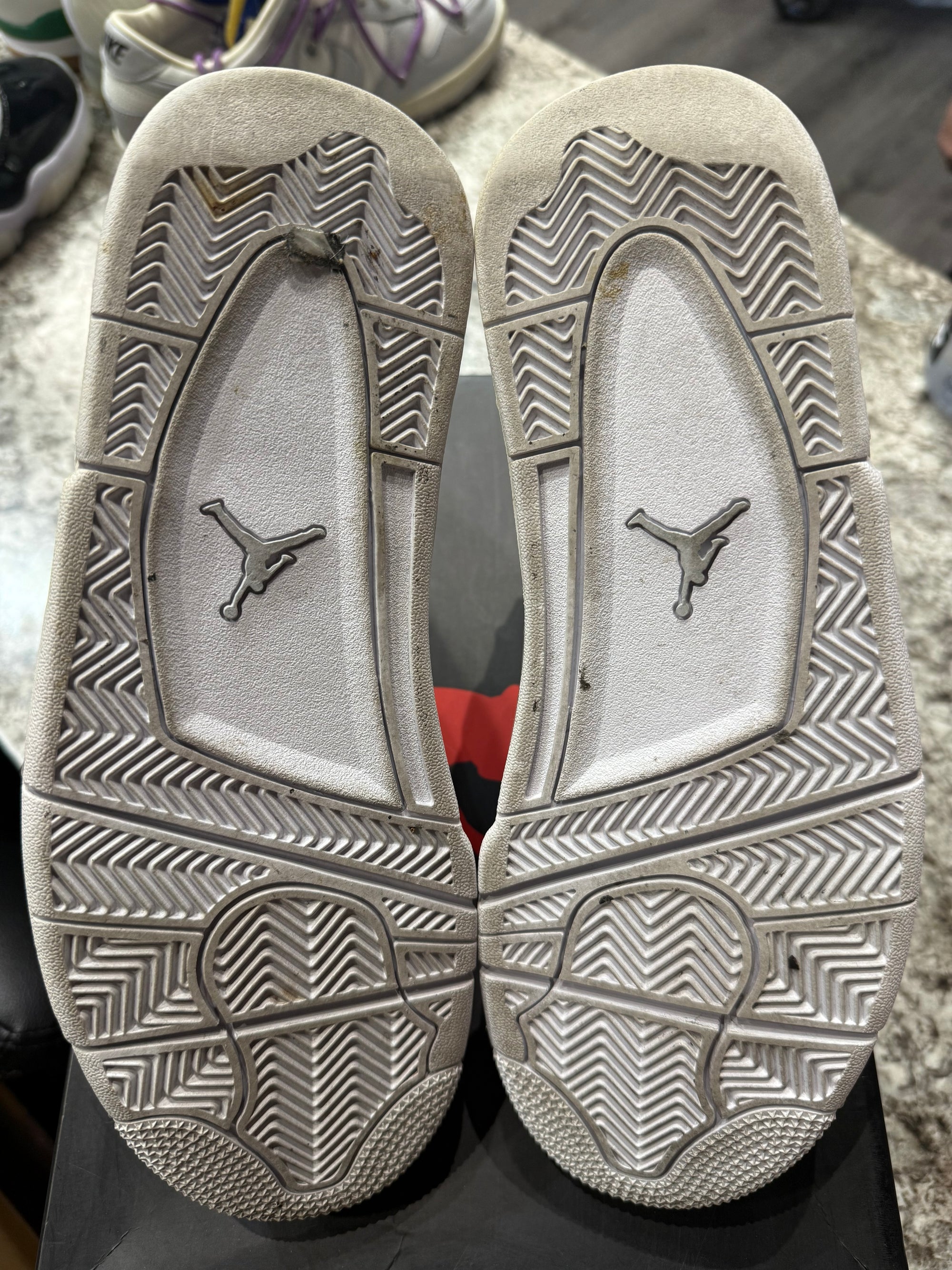 Jordan 4 Retro Pure Money (2017) (YELLOWING)