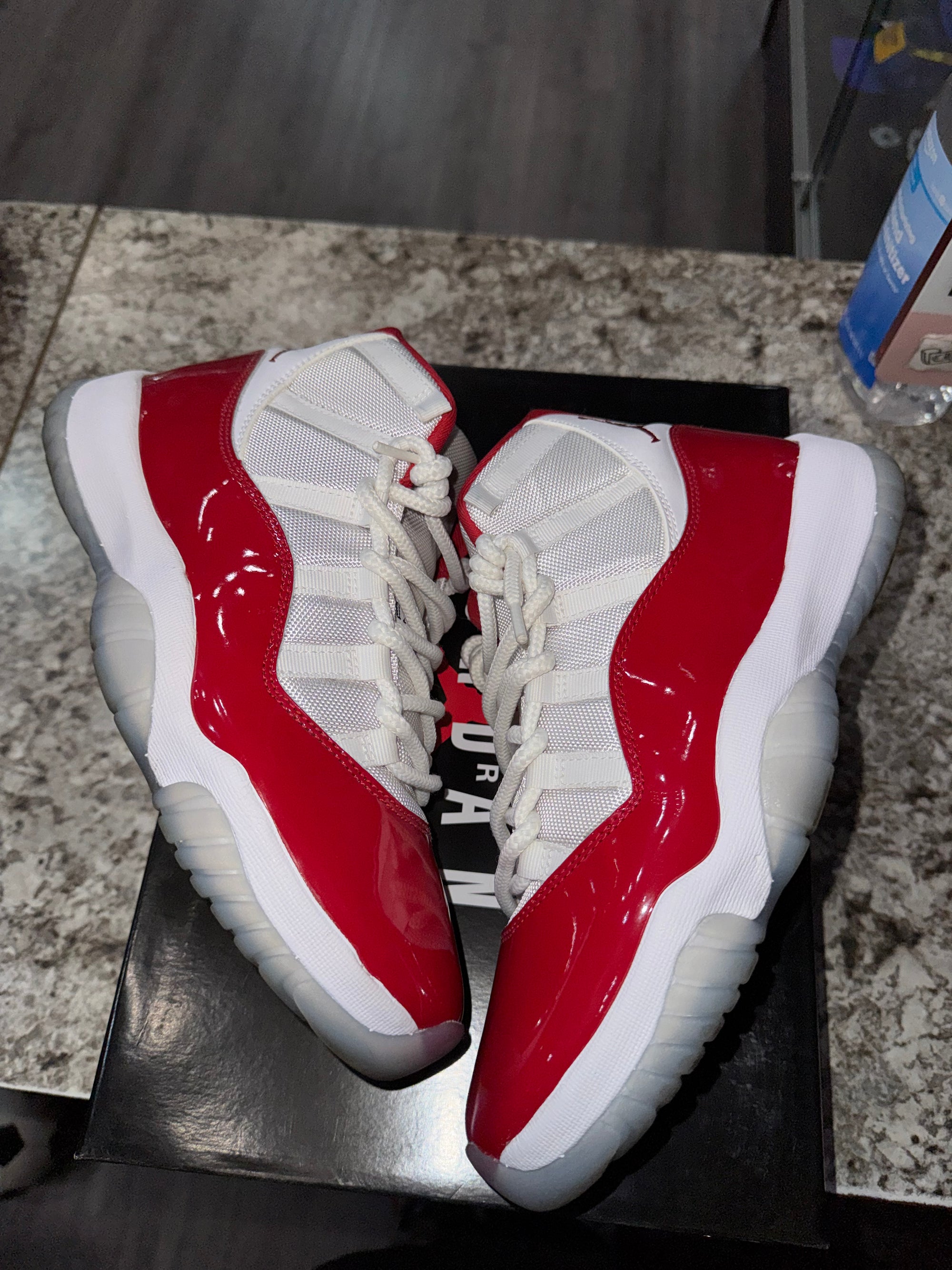 Jordan 11 Retro Cherry (2022)