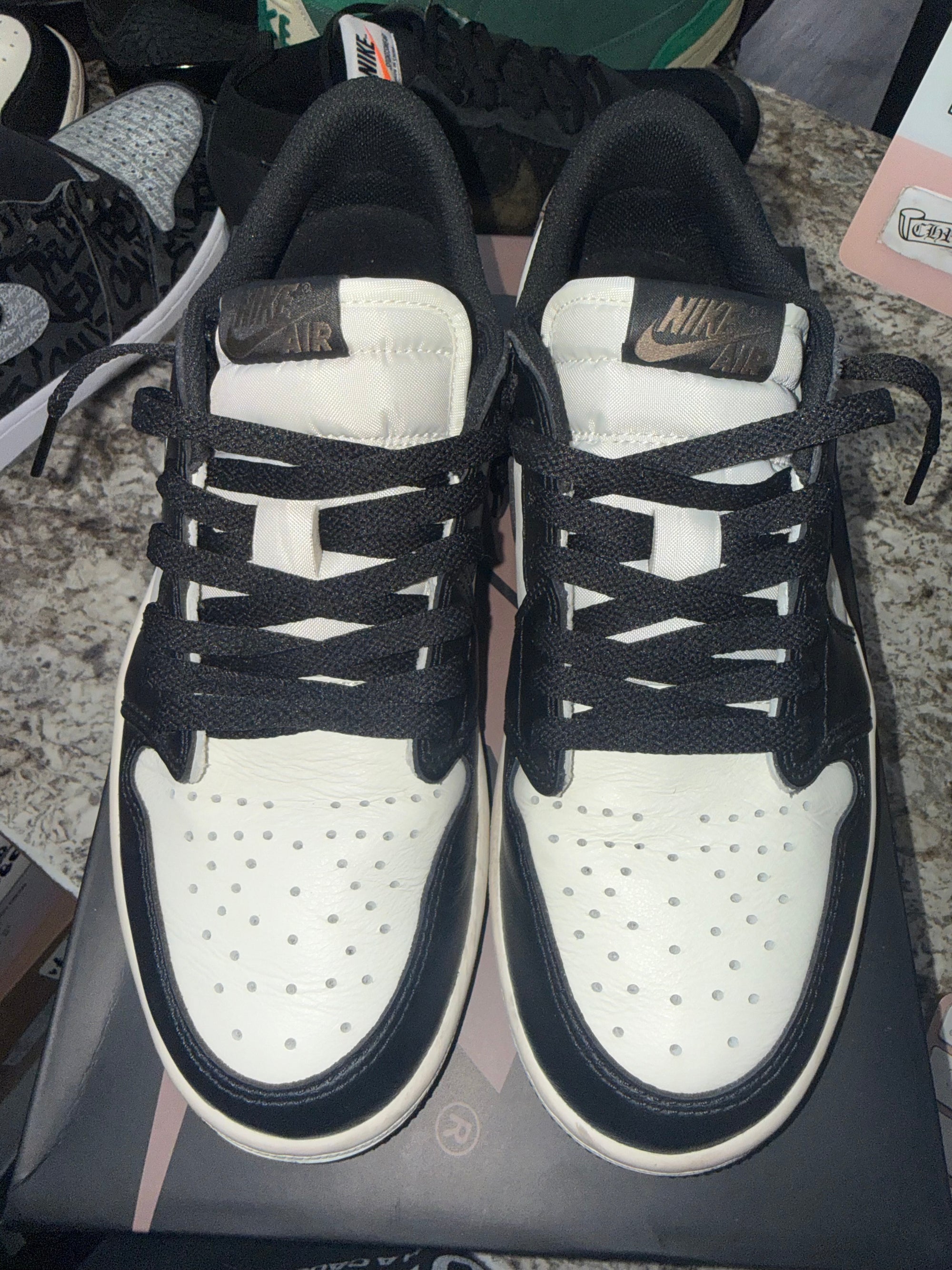 Jordan 1 Retro Low OG Mocha