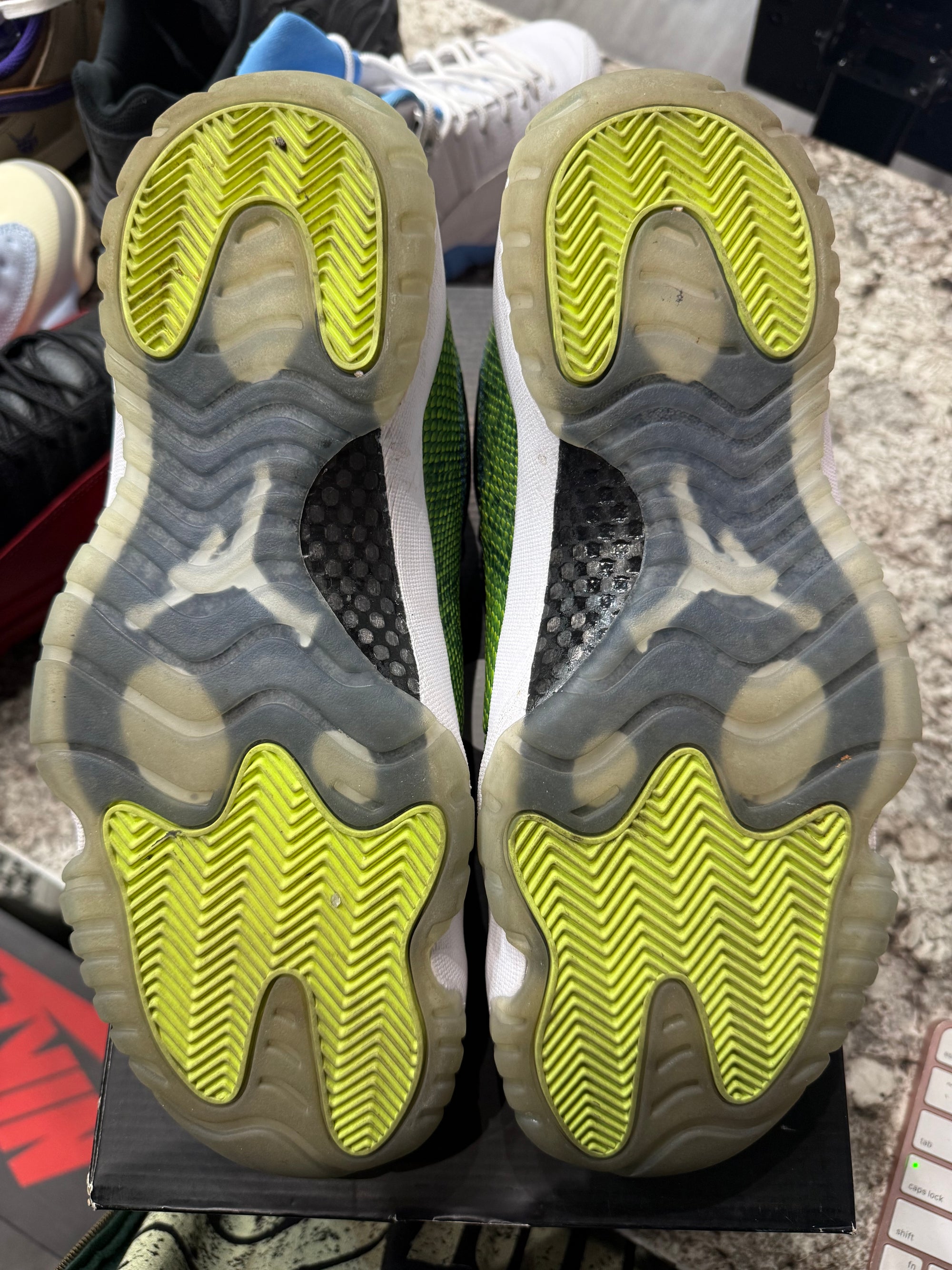 Jordan 11 Retro Low Green Snakeskin