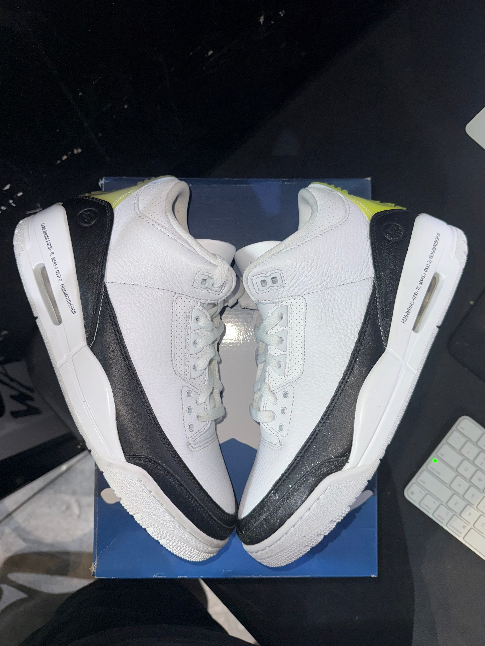 Jordan 3 Retro Fragment (YARDSALE) (YELLOWING)