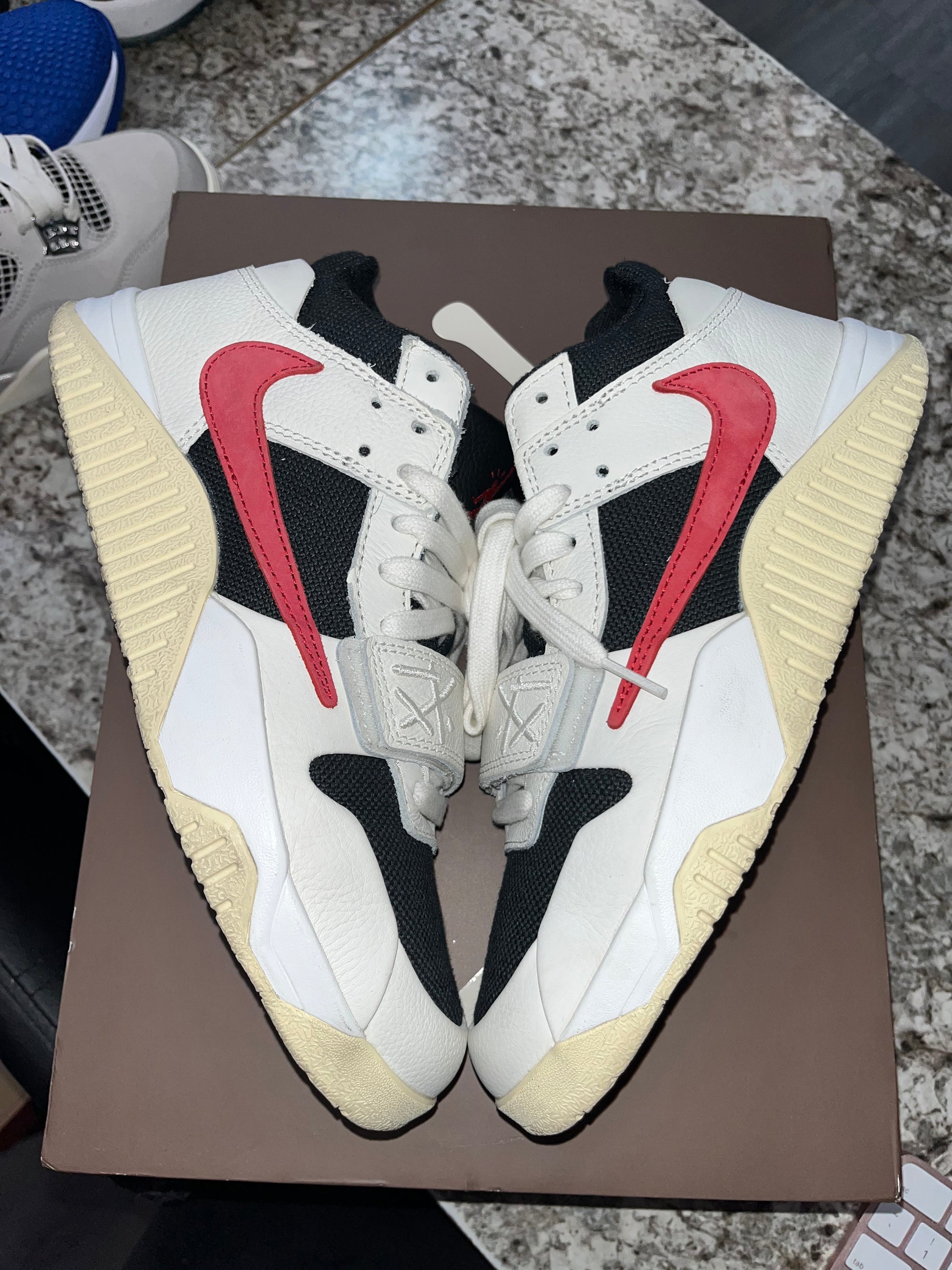 Jordan Jumpman Jack TR Travis Scott University Red