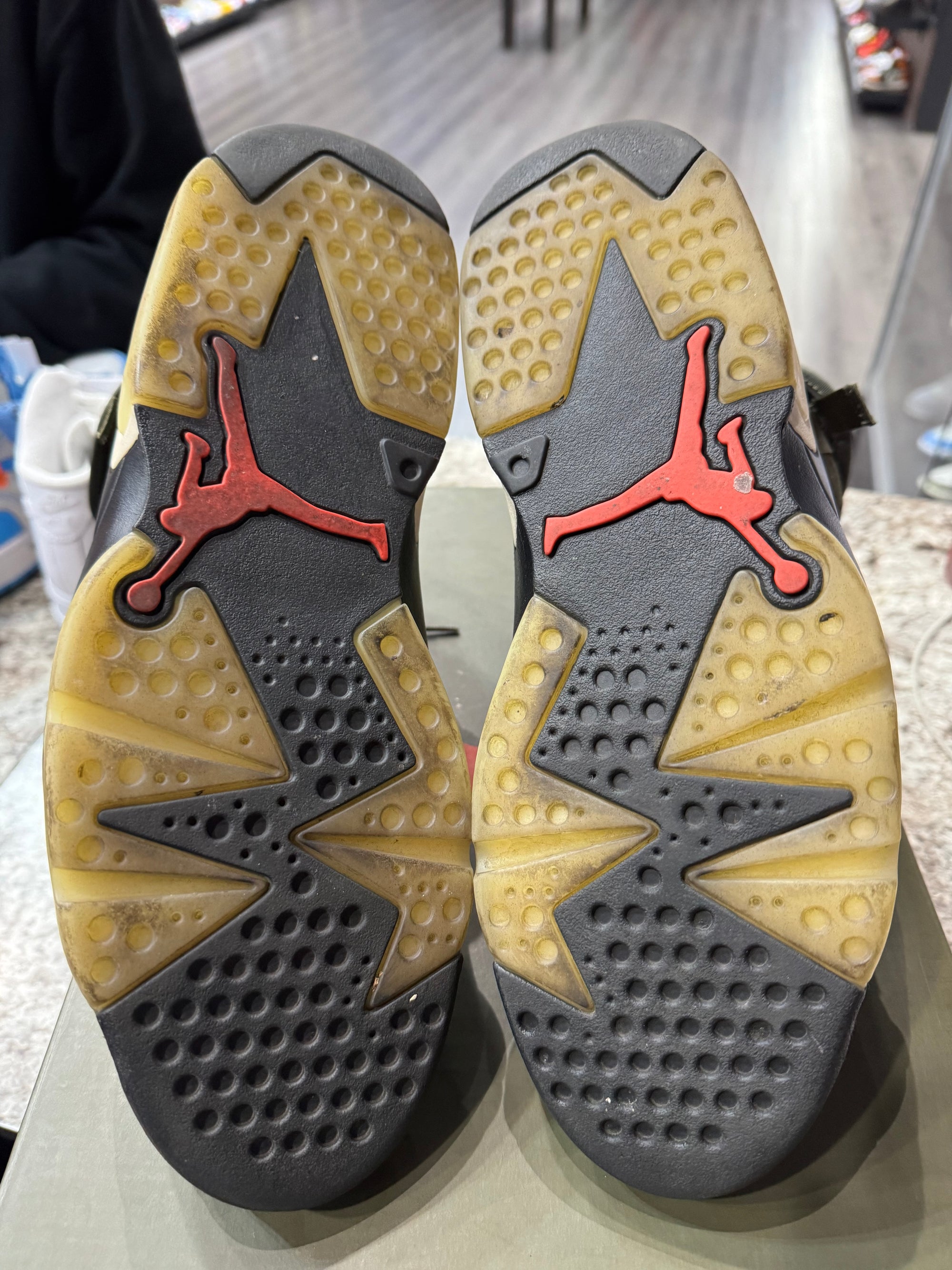 Jordan 6 Retro Travis Scott