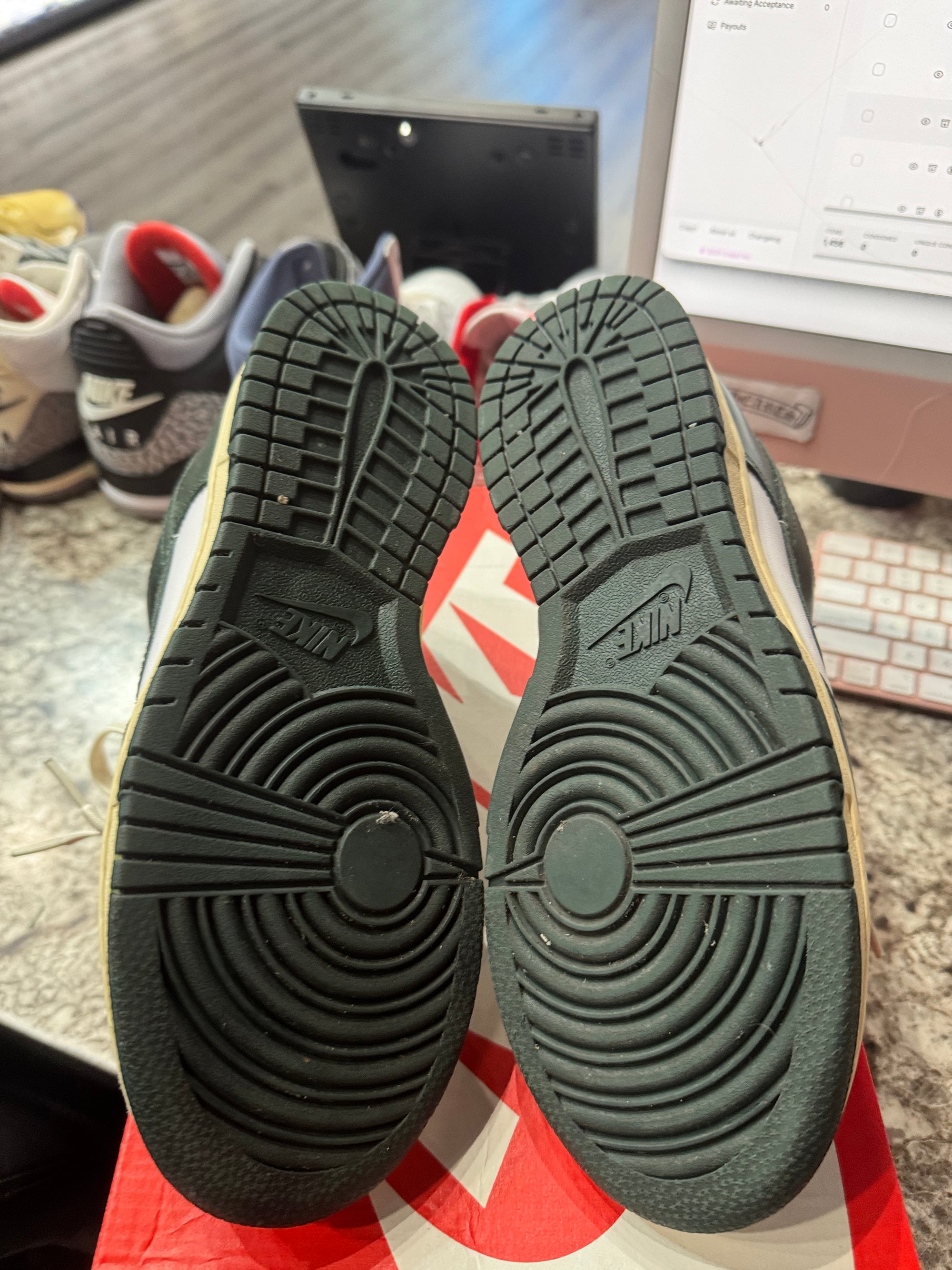 Nike Dunk Low Vintage Green (Women's)