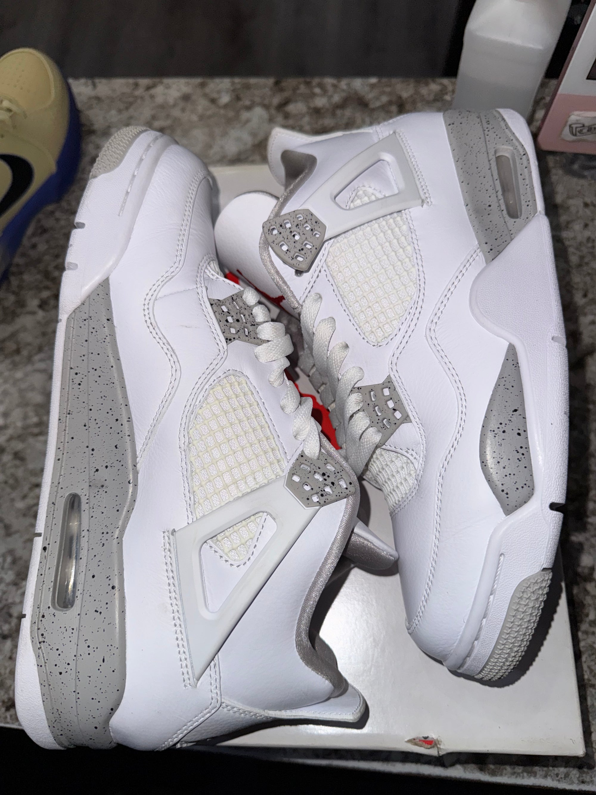 Jordan 4 Retro White Oreo (2021)