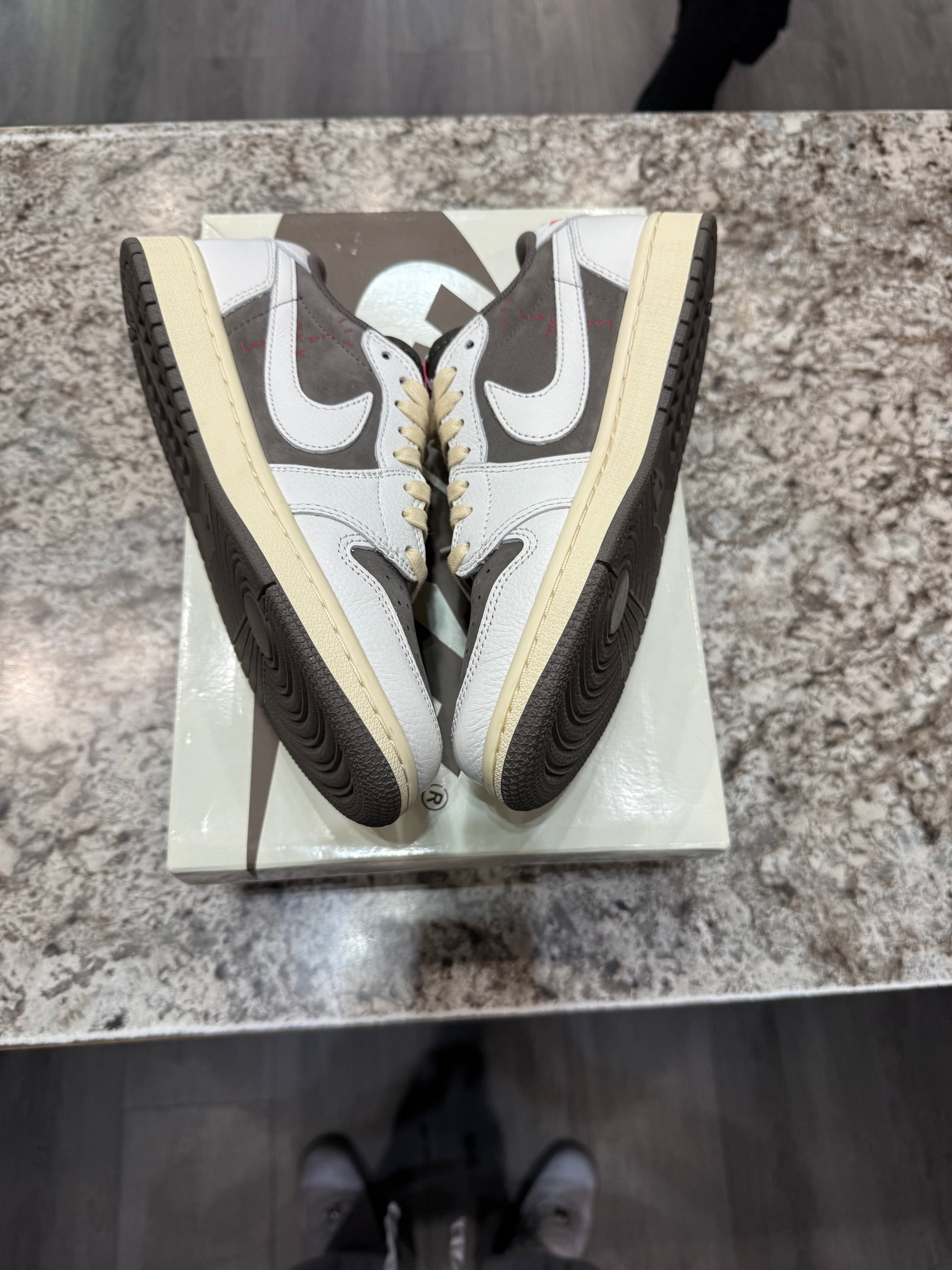 Jordan 1 Retro Low OG SP Travis Scott Reverse Mocha