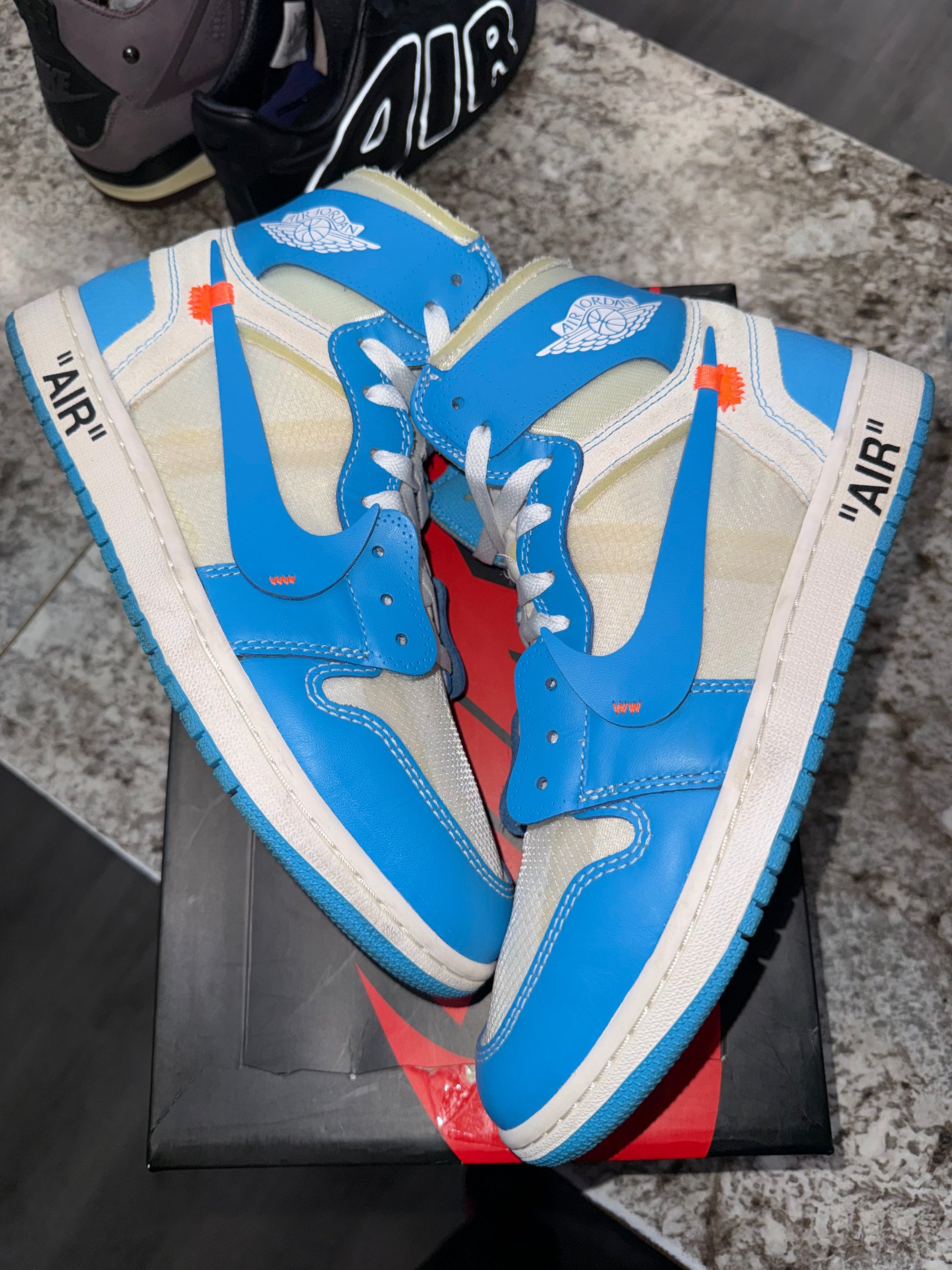 Jordan 1 Retro High Off-White University Blue
