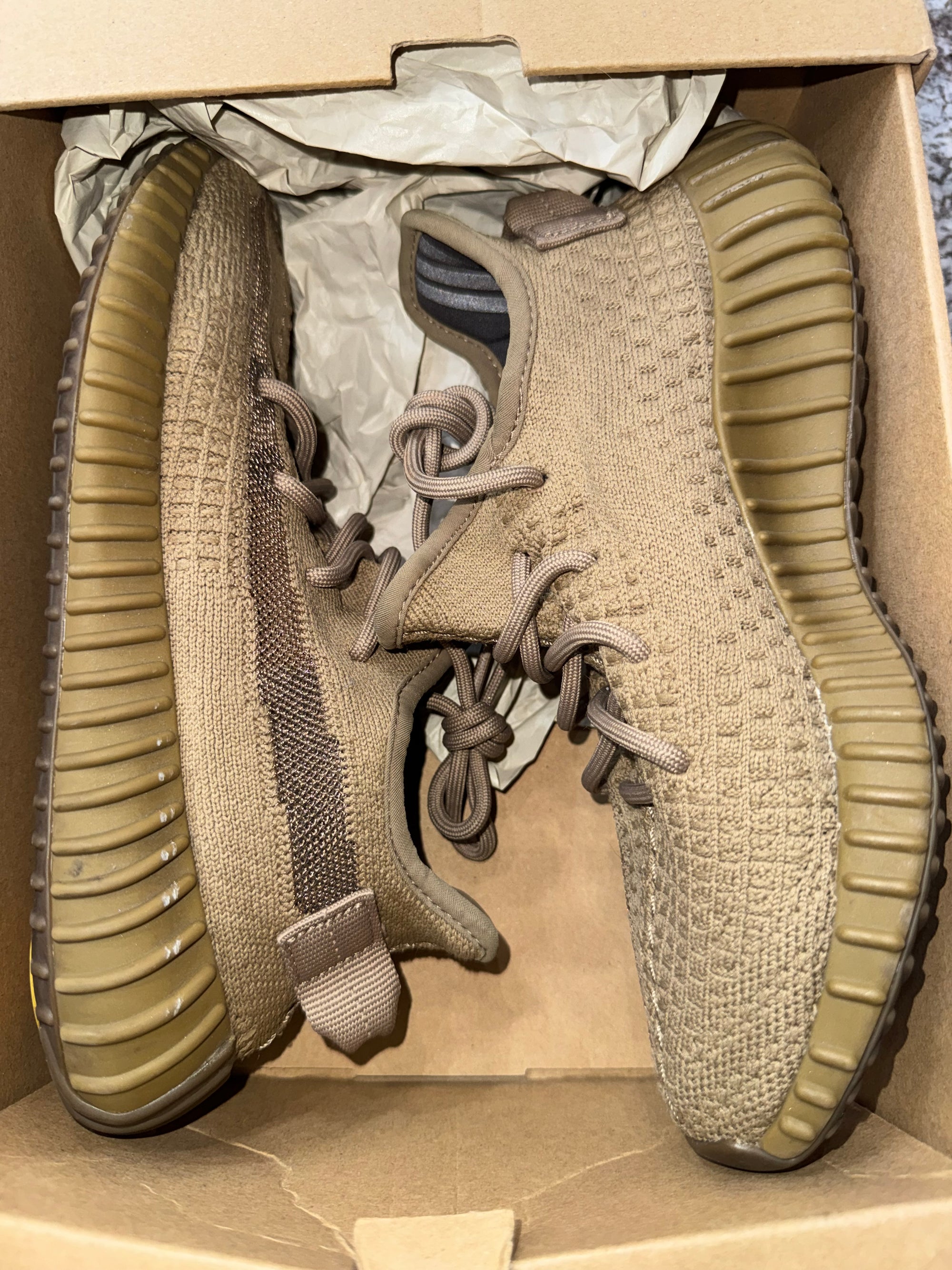 adidas Yeezy Boost 350 V2 Earth