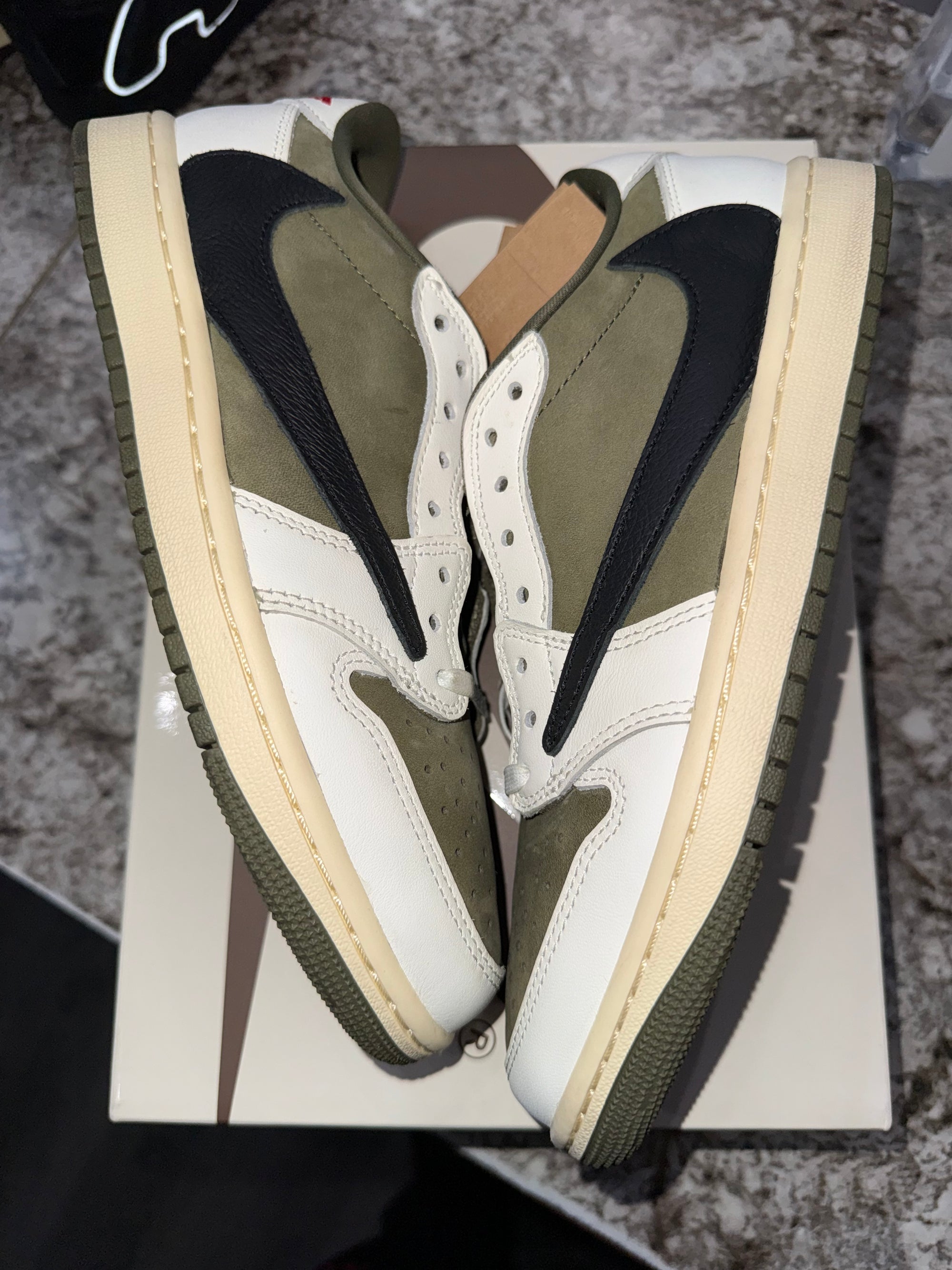 Jordan 1 Retro Low OG SP Travis Scott Medium Olive
