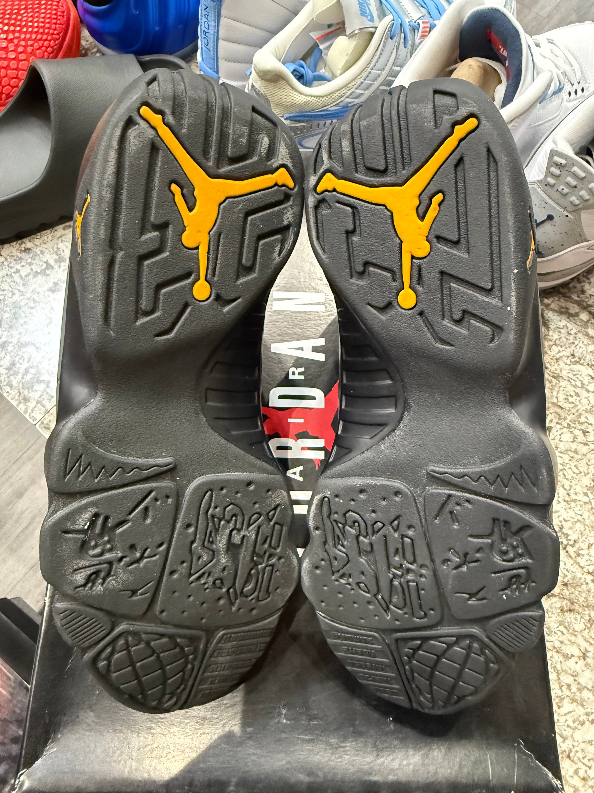 Jordan 9 Retro Dark Charcoal University Gold