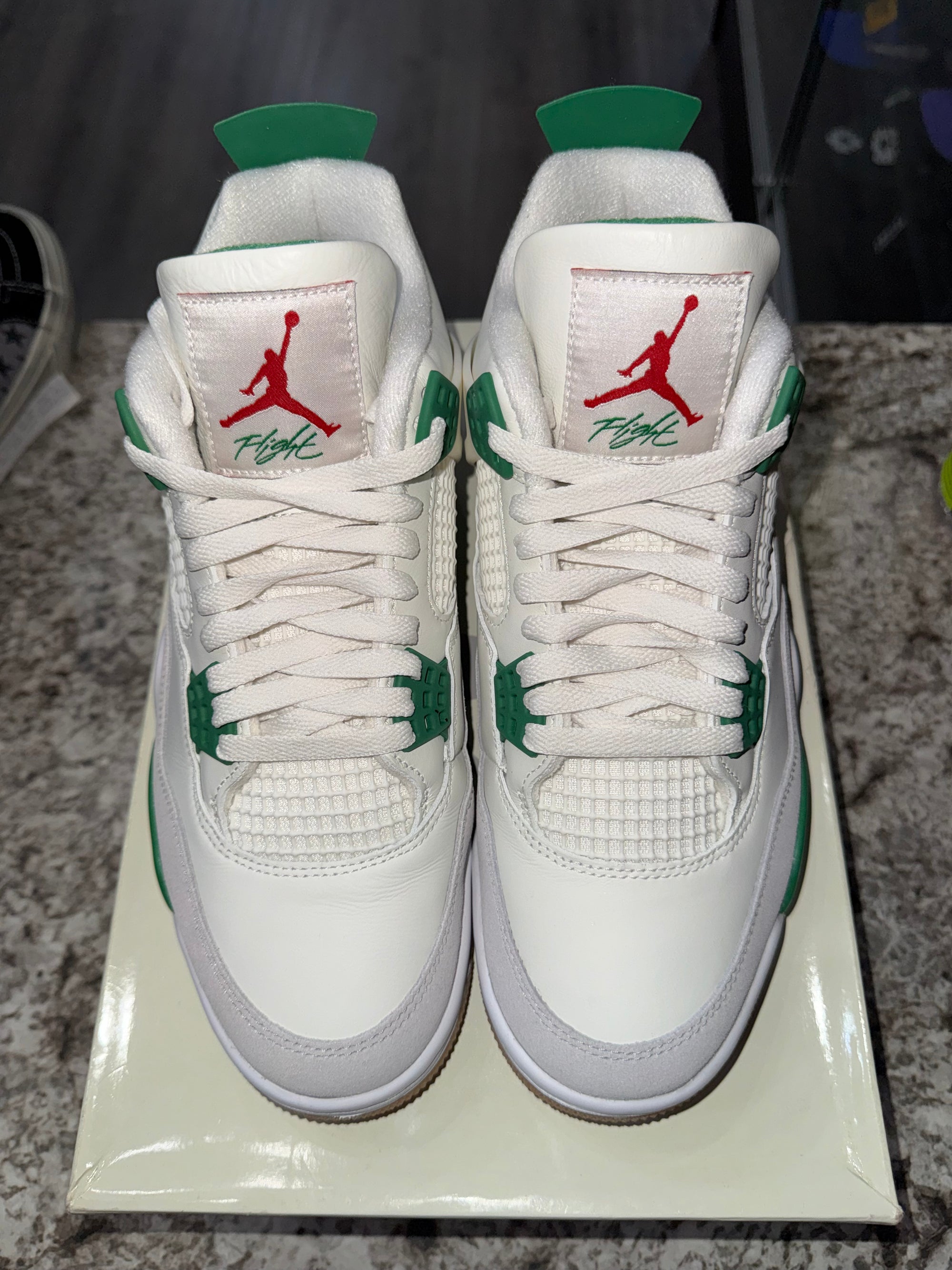 Jordan 4 Retro SB Pine Green
