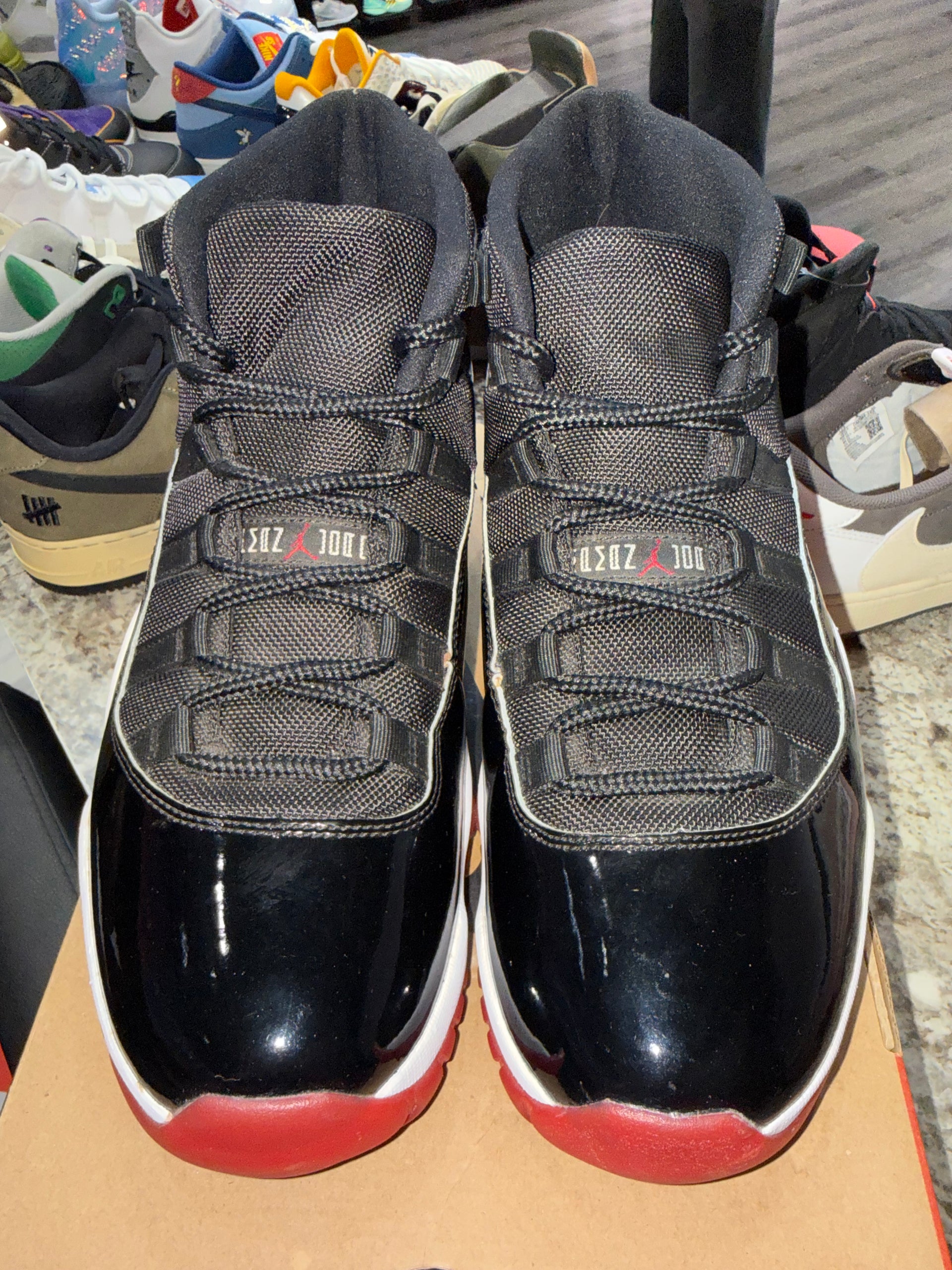 Jordan 11 Retro Playoffs Bred (2019)