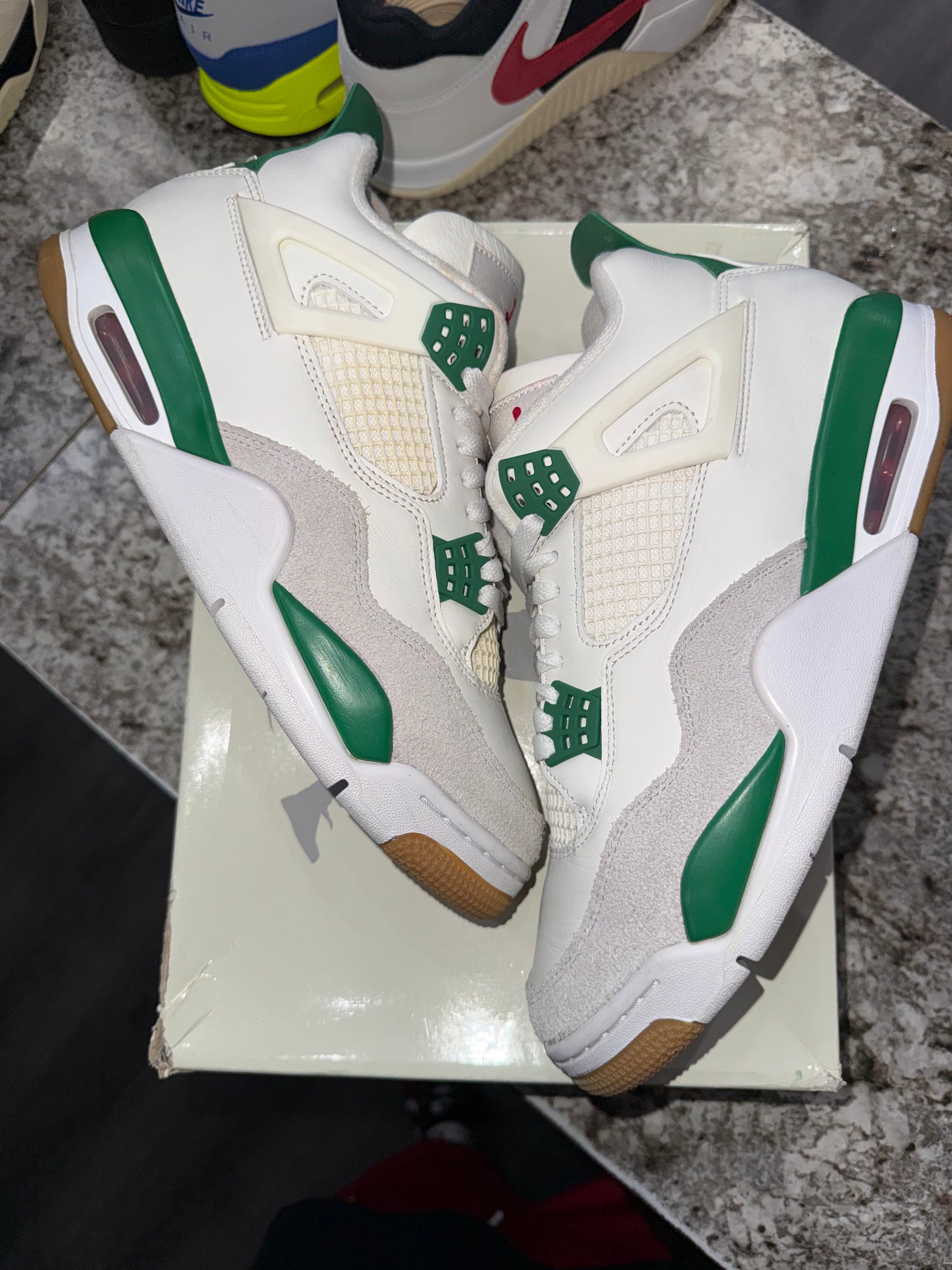 Jordan 4 Retro SB Pine Green