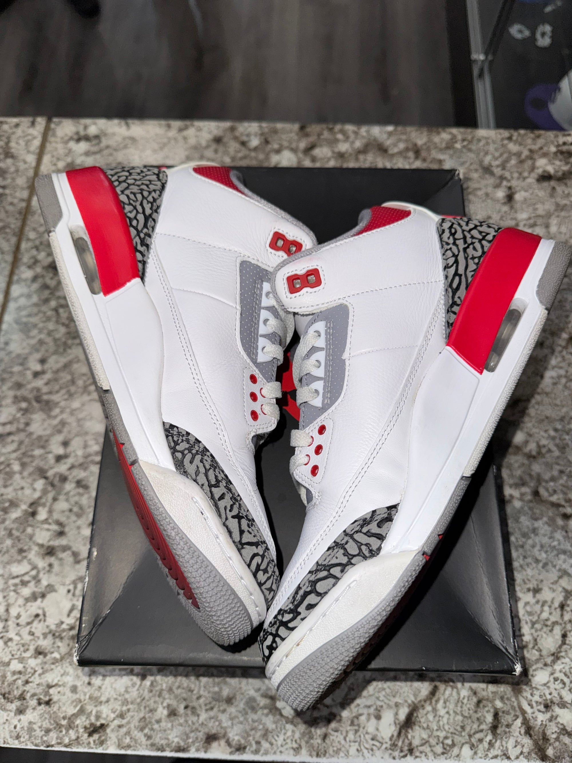 Jordan 3 Retro Fire Red (2022)