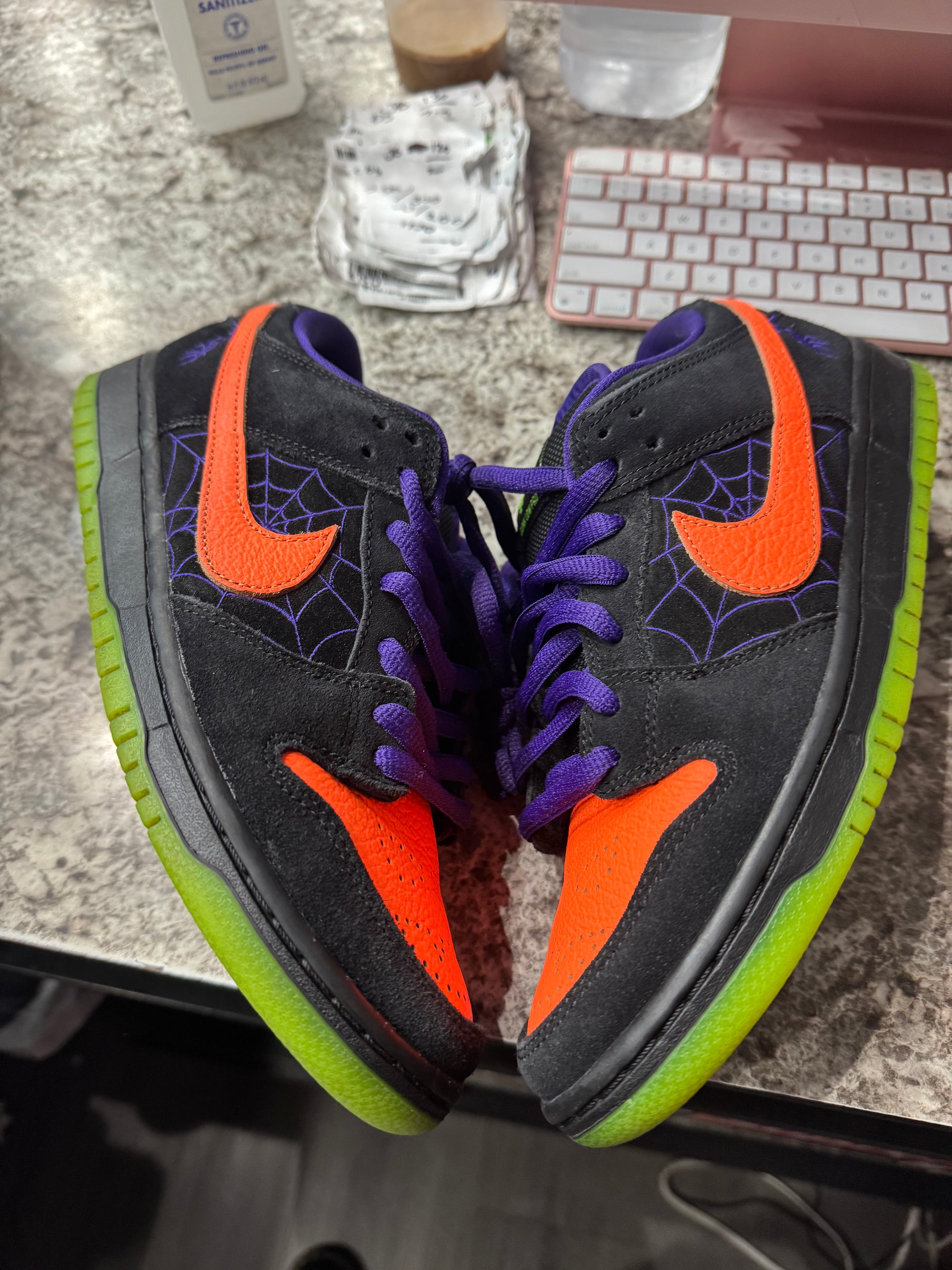 Nike SB Dunk Low Night of Mischief Halloween