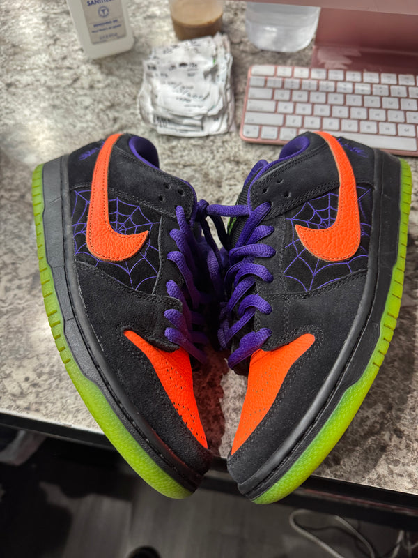 Nike SB Dunk Low Night of Mischief Halloween