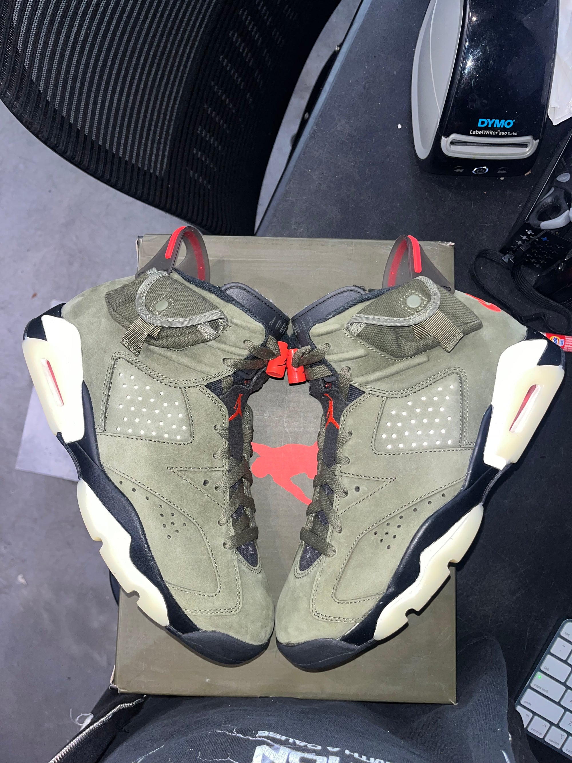 Jordan 6 Retro Travis Scott
