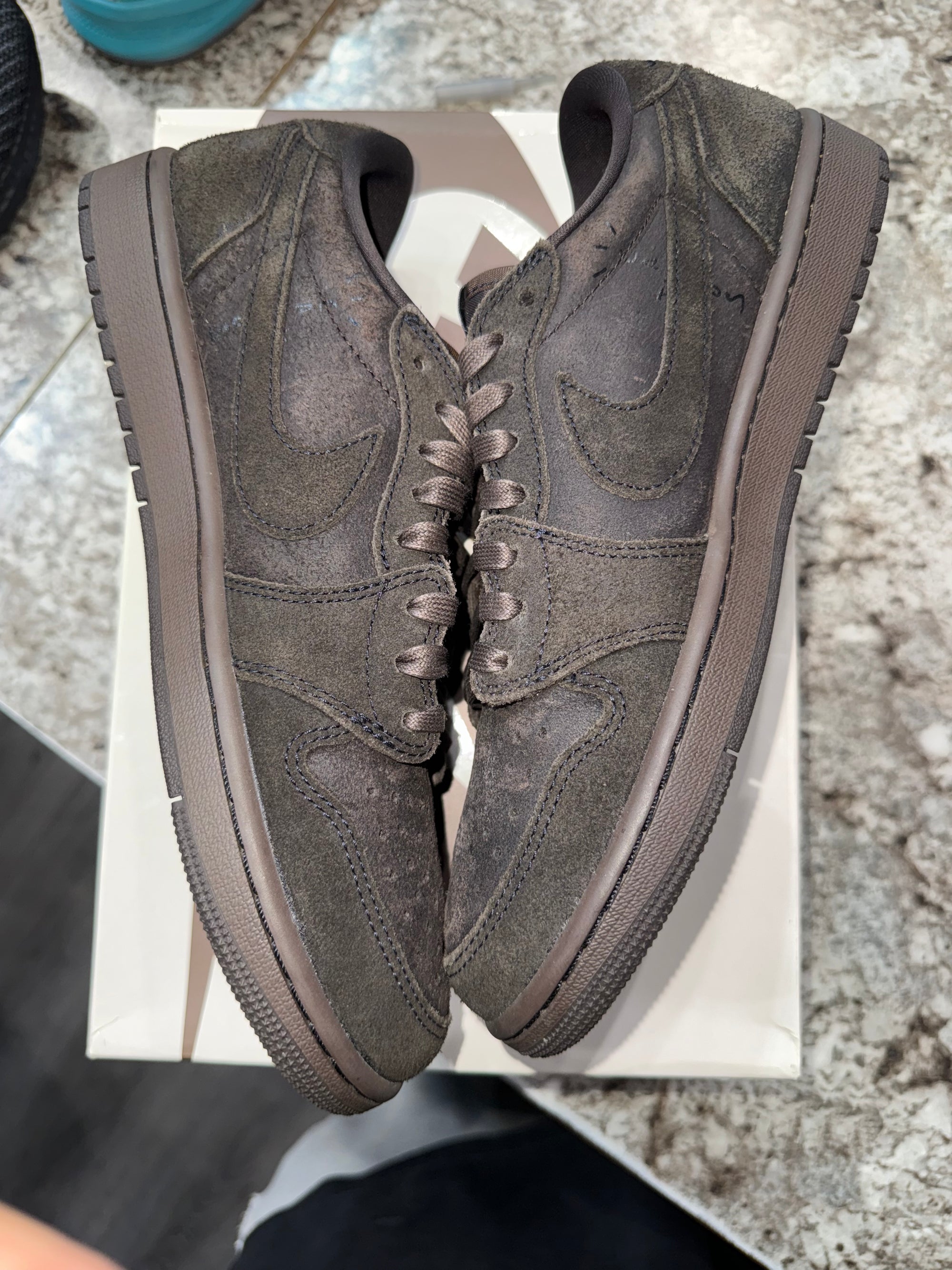 Jordan 1 Retro Low OG SP Travis Scott Velvet Brown