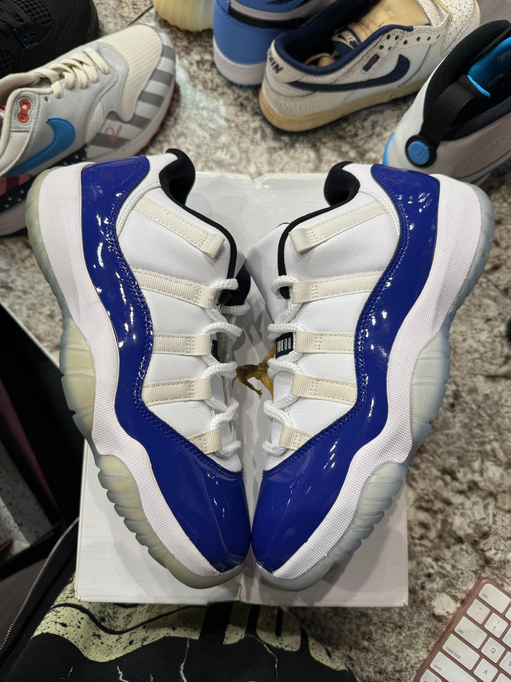 Jordan 11 Retro Low White Concord (Women's)