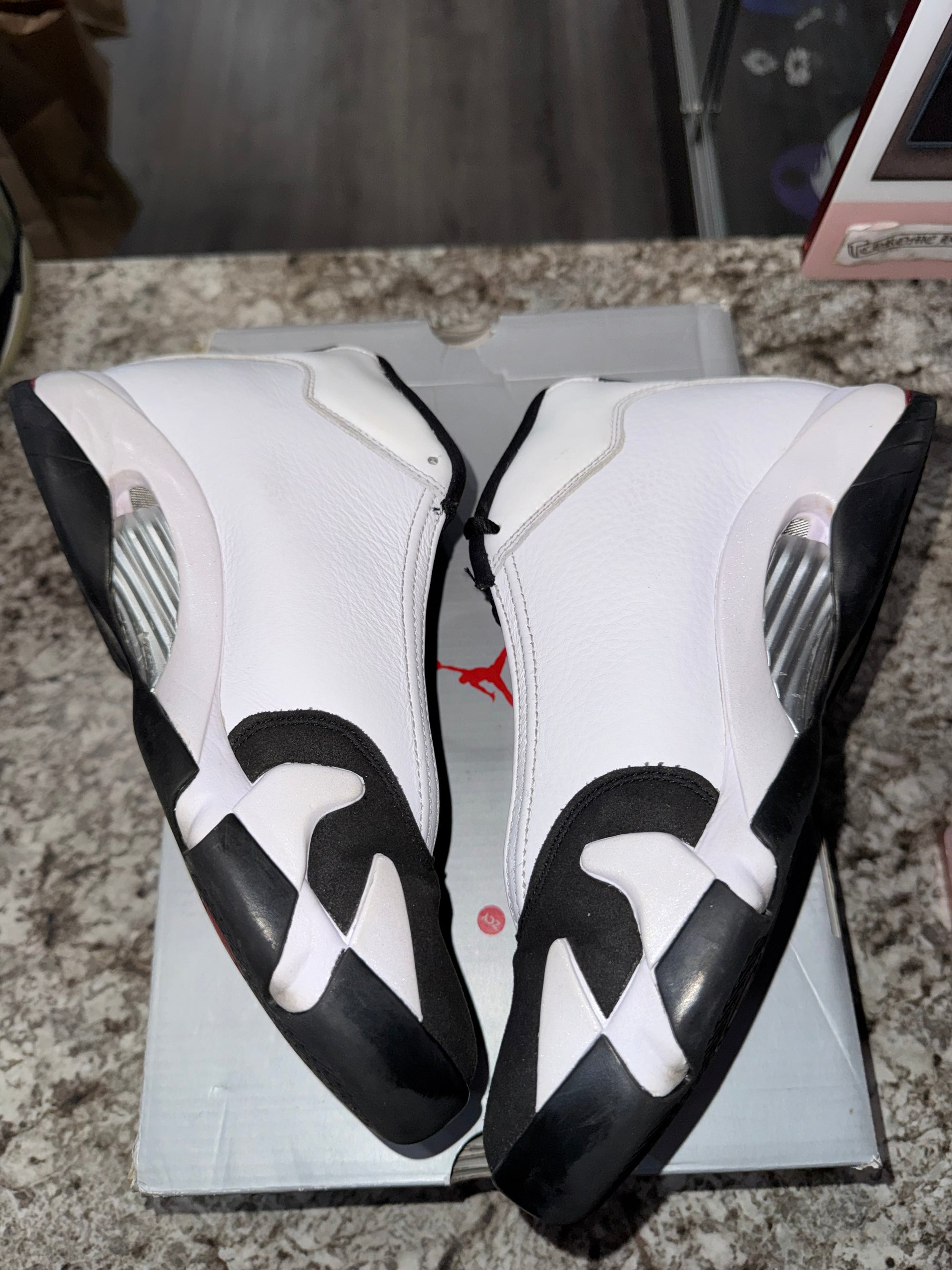 Jordan 14 Retro Black Toe (2024)