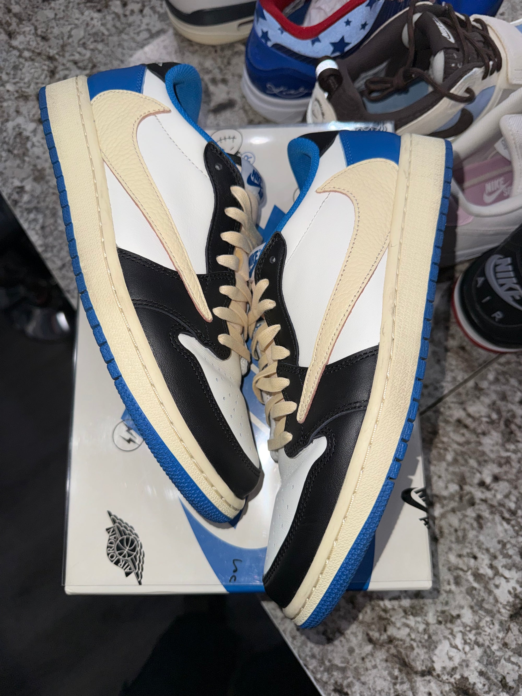 Jordan 1 Retro Low OG SP Fragment x Travis Scott