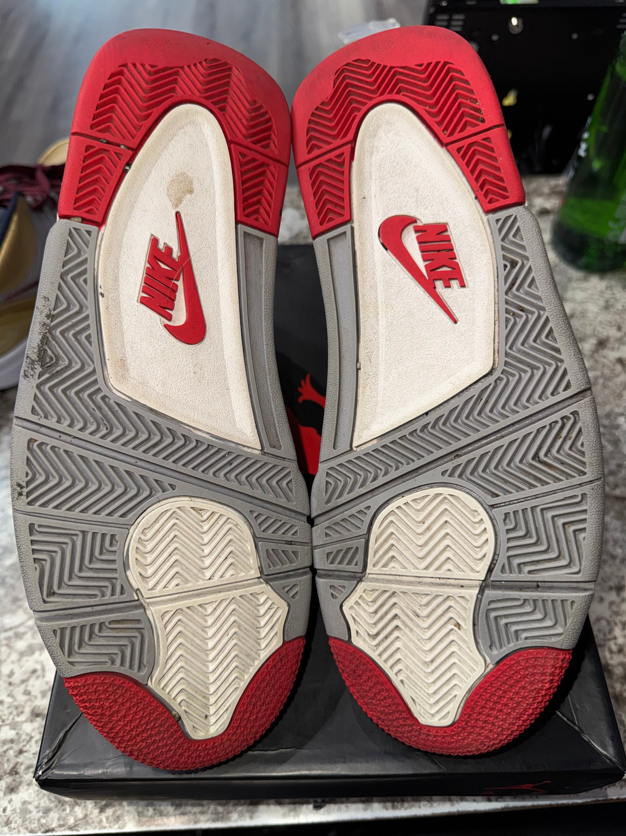 Jordan 4 Retro Bred (2019)