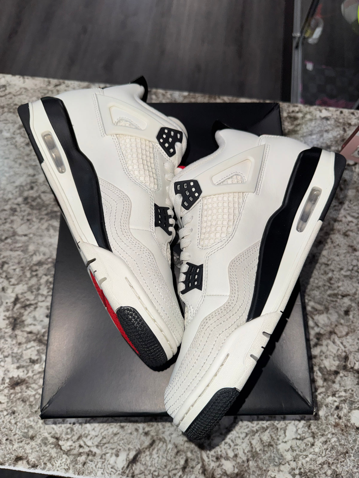 Jordan 4 Retro Flight Club