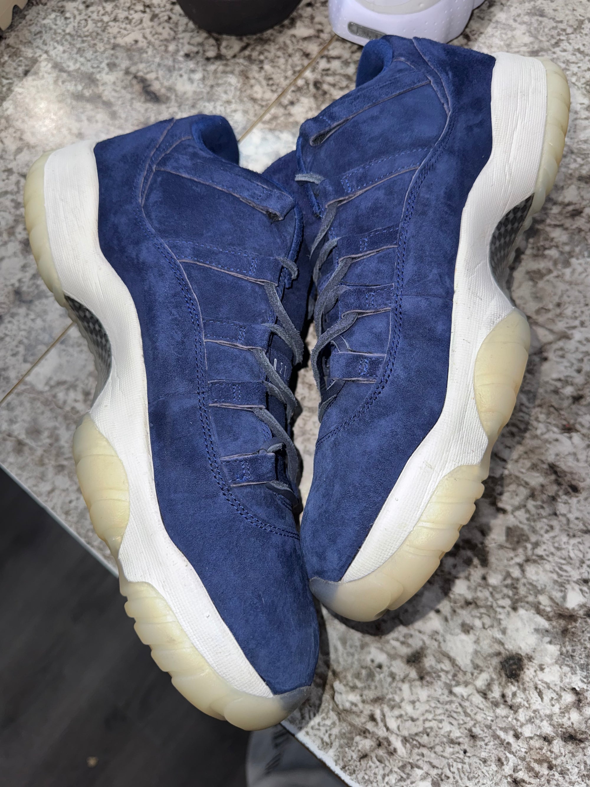 Jordan 11 Retro Low Derek Jeter RE2PECT