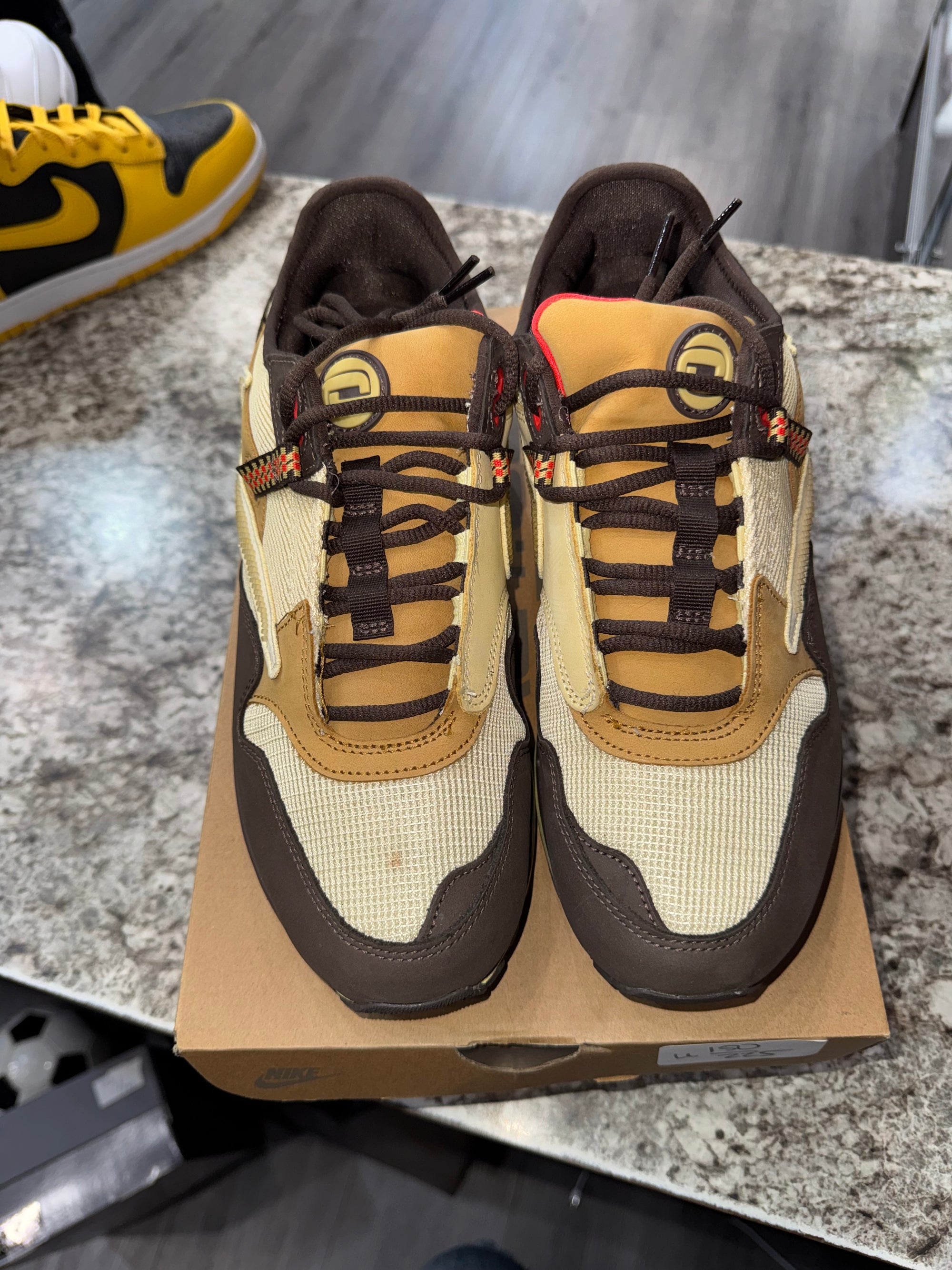 Nike Air Max 1 Travis Scott Cactus Jack Baroque Brown