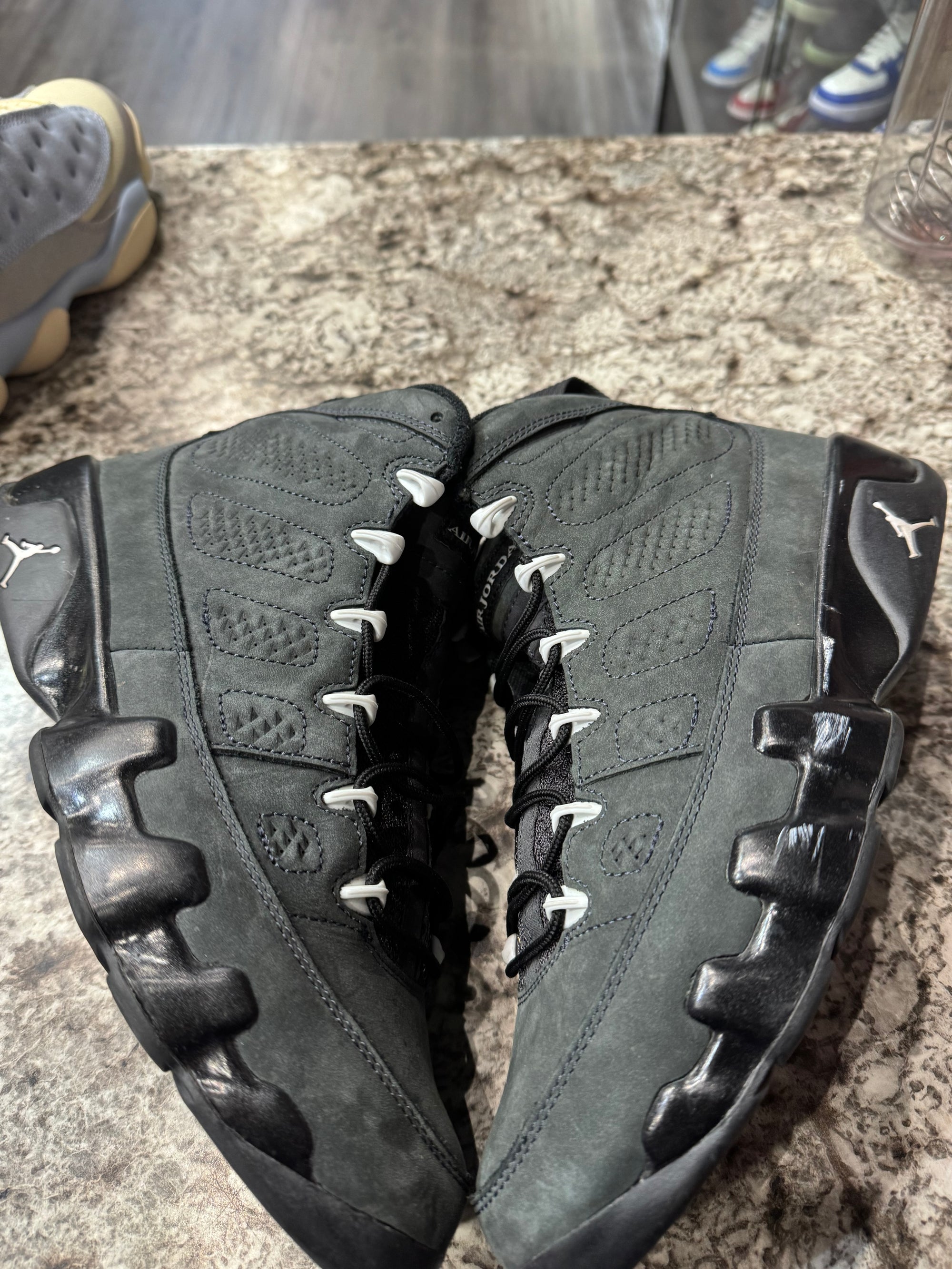 Jordan 9 Retro Anthracite