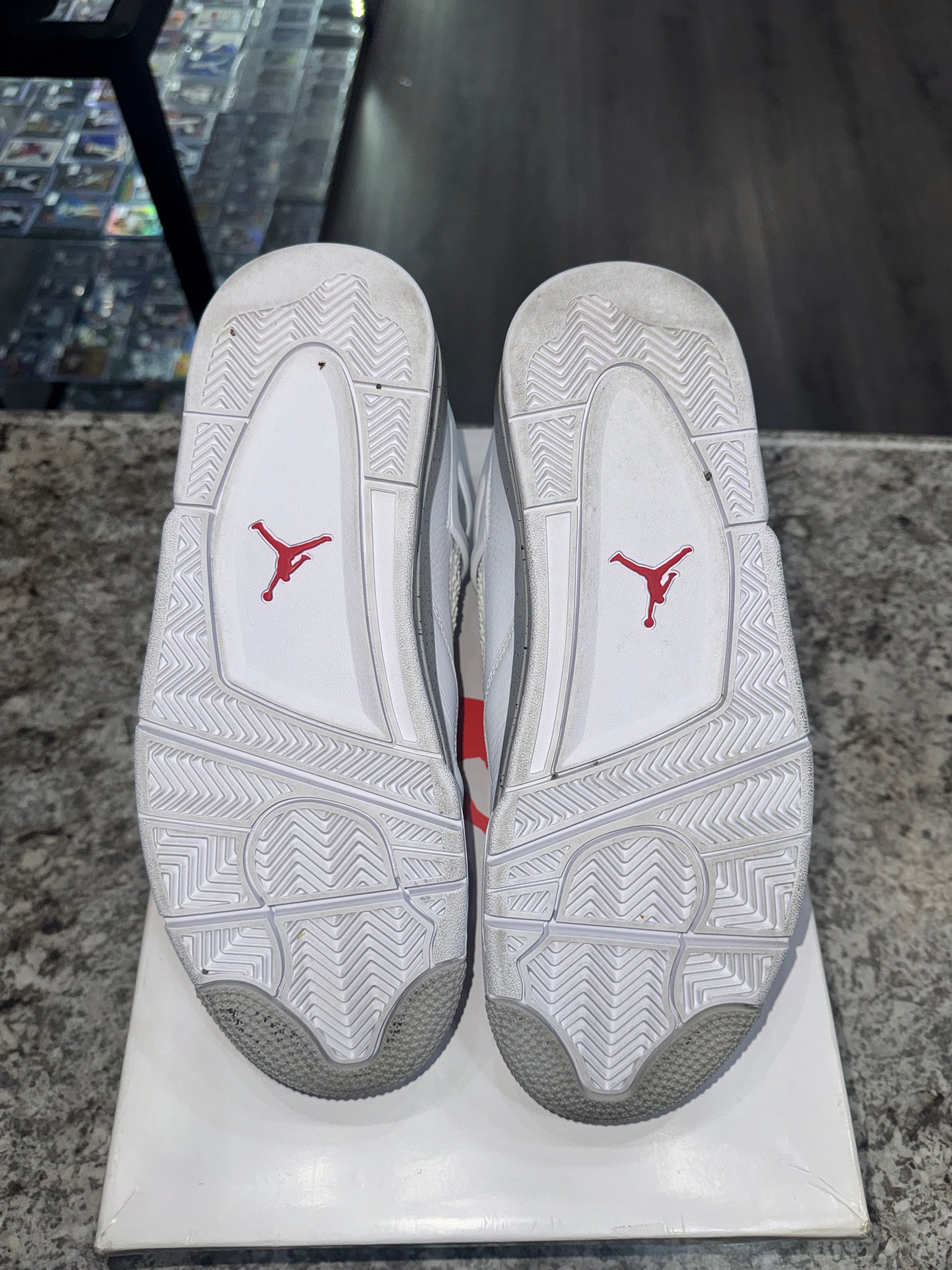 Jordan 4 Retro White Oreo (2021)