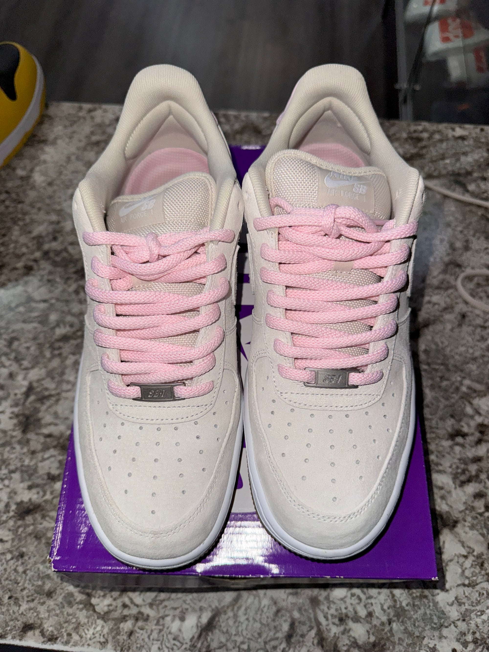 Nike Air Force 1 Low SB Light Orewood Brown Pink
