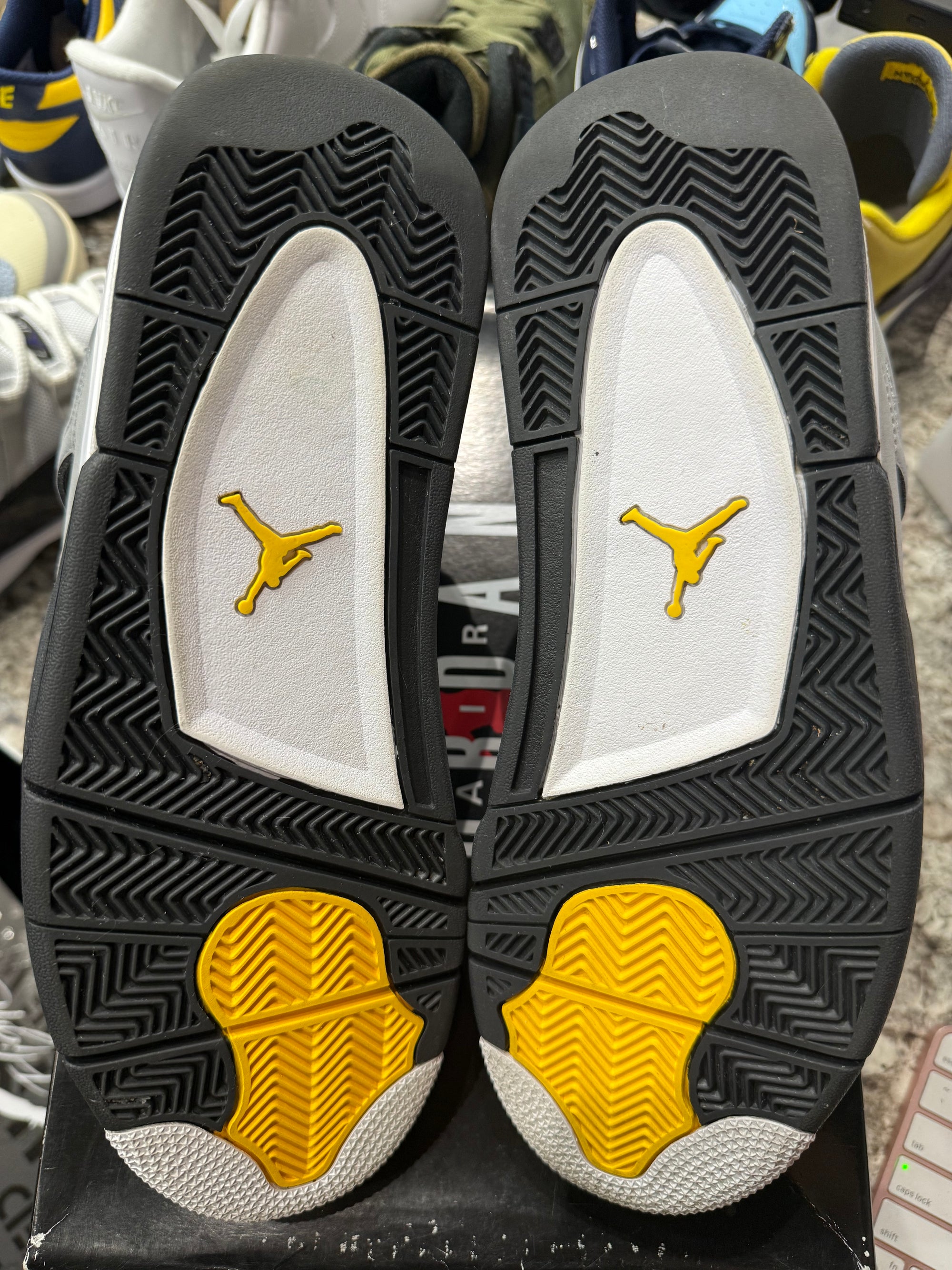 Jordan 4 Retro Cool Grey (2019) (DAMAGED BOX) (WRONG TOP)