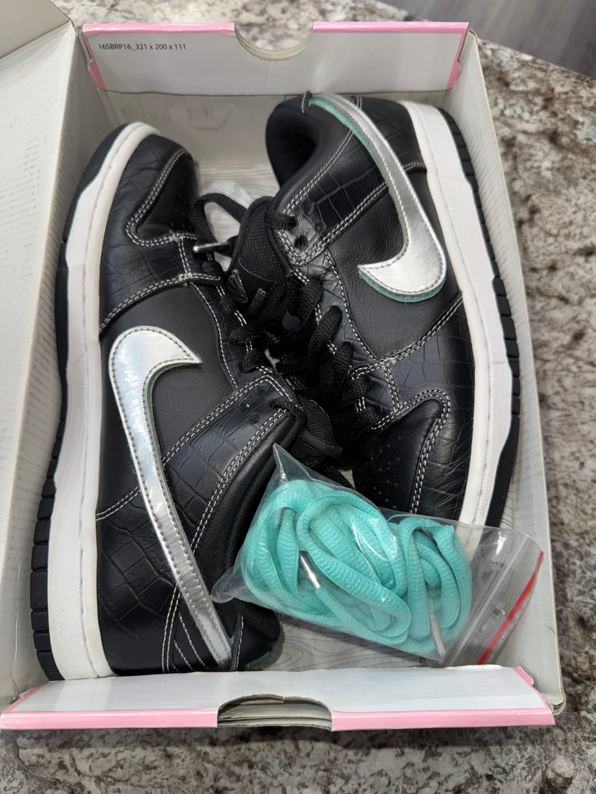 Nike SB Dunk Low Diamond Supply Co. Black Diamond