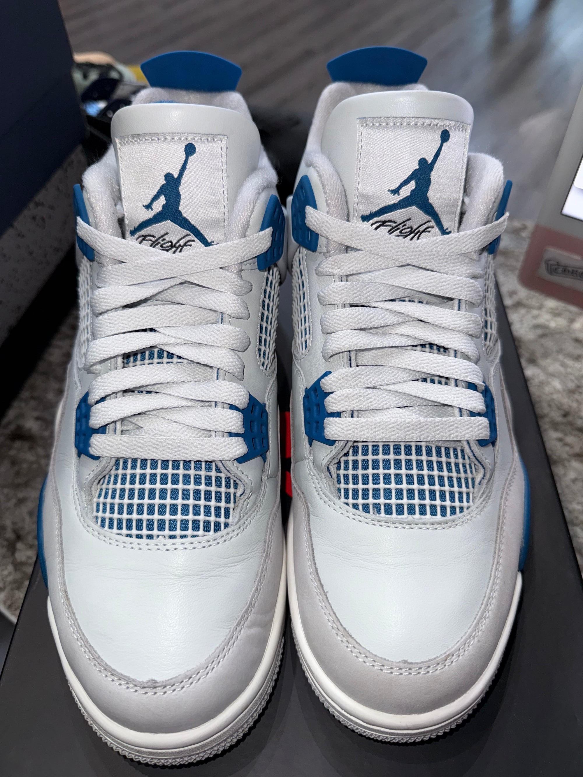 Jordan 4 Retro Military Blue (2024)