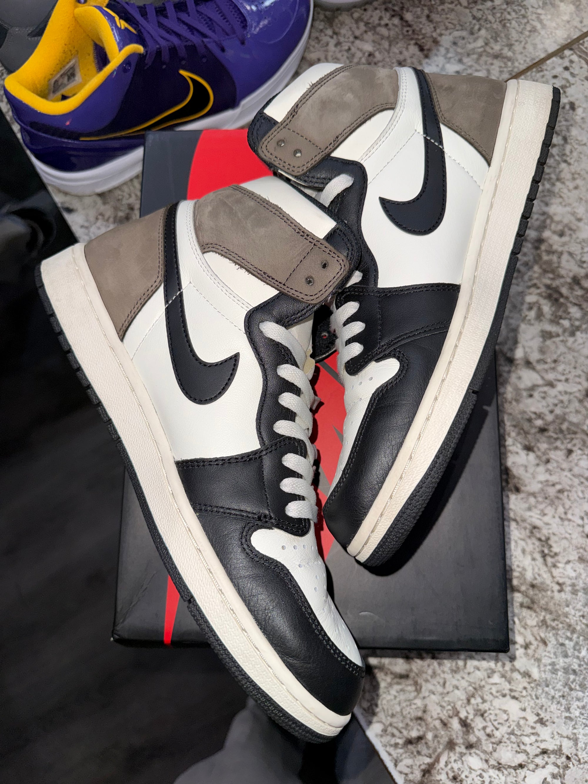Jordan 1 Retro High Dark Mocha