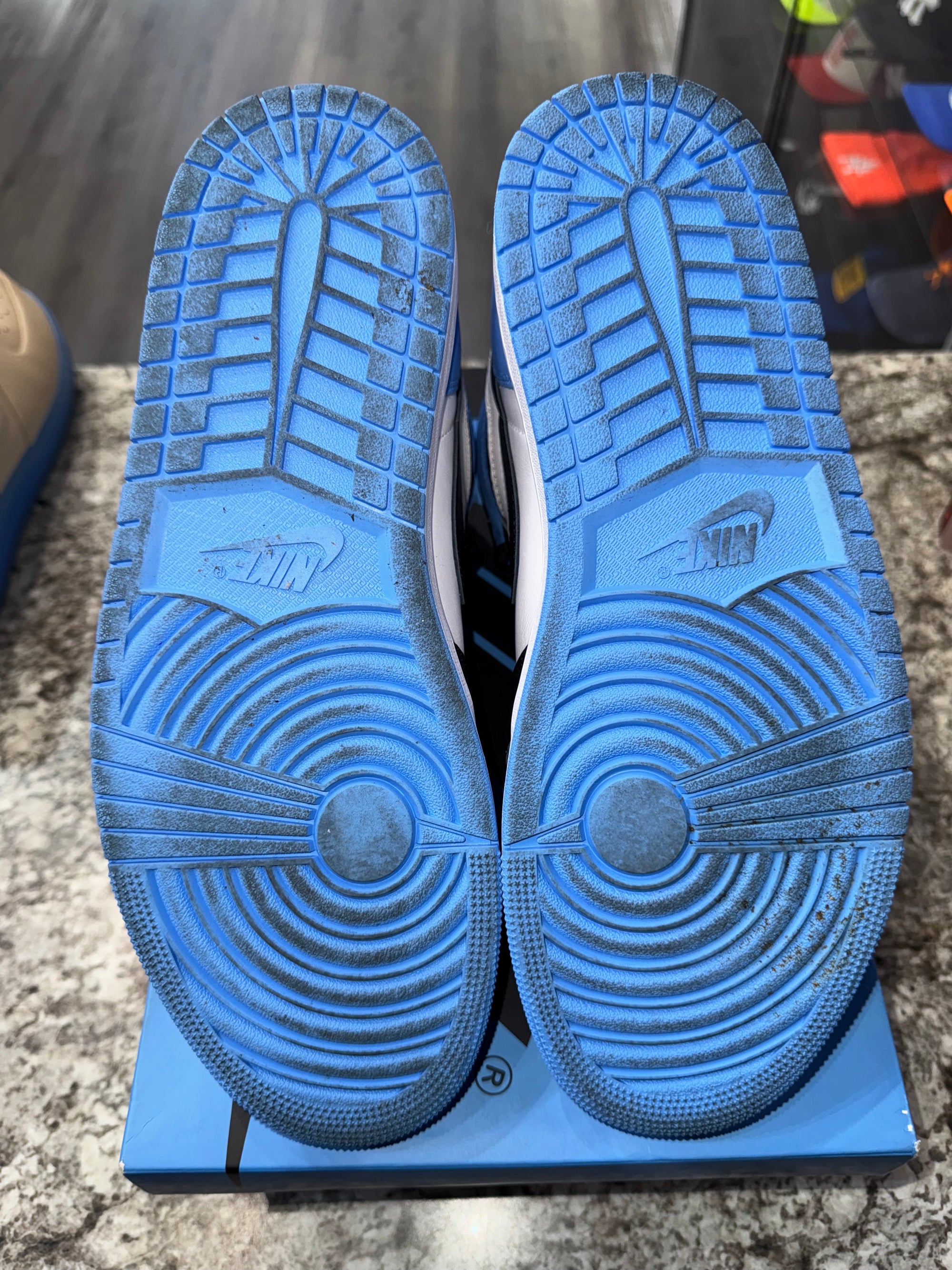 Jordan 1 Retro High OG UNC Toe