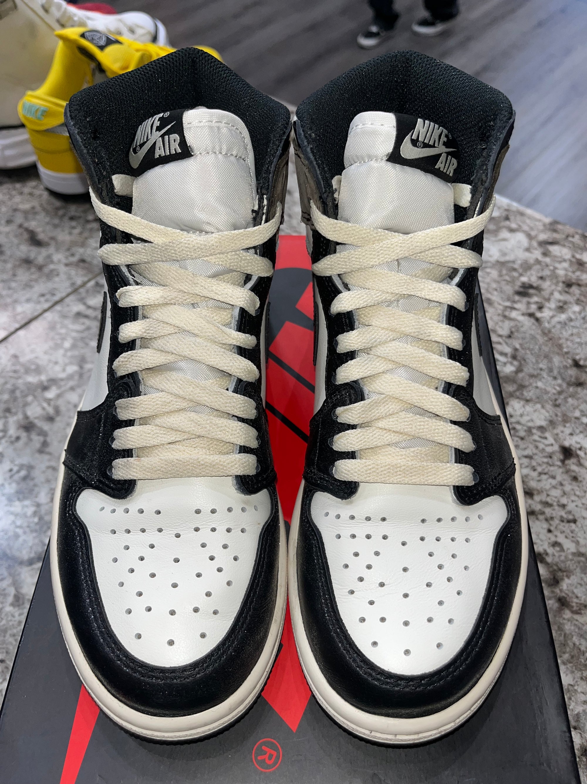 Jordan 1 Retro High Dark Mocha