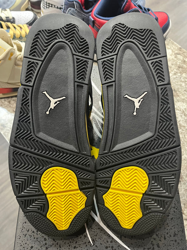 Jordan 4 Retro Thunder (2023)