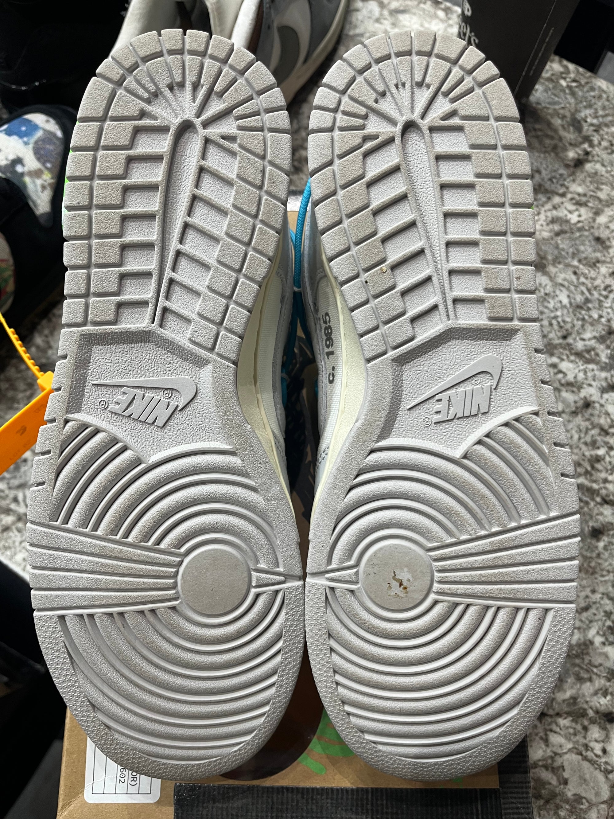 Nike Dunk Low Off-White Lot 2