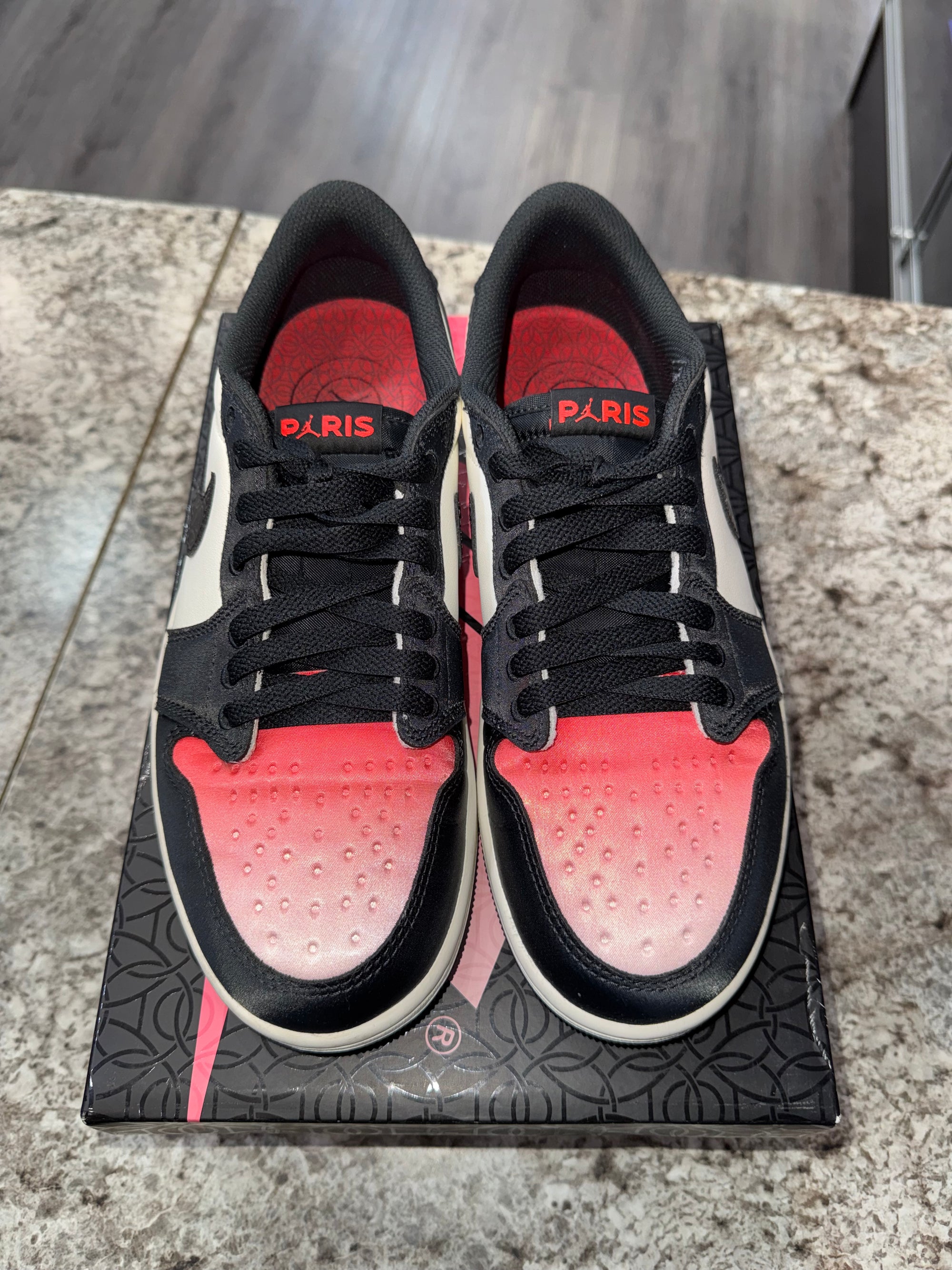 Jordan 1 Retro Low OG PSG Paris Saint-Germain