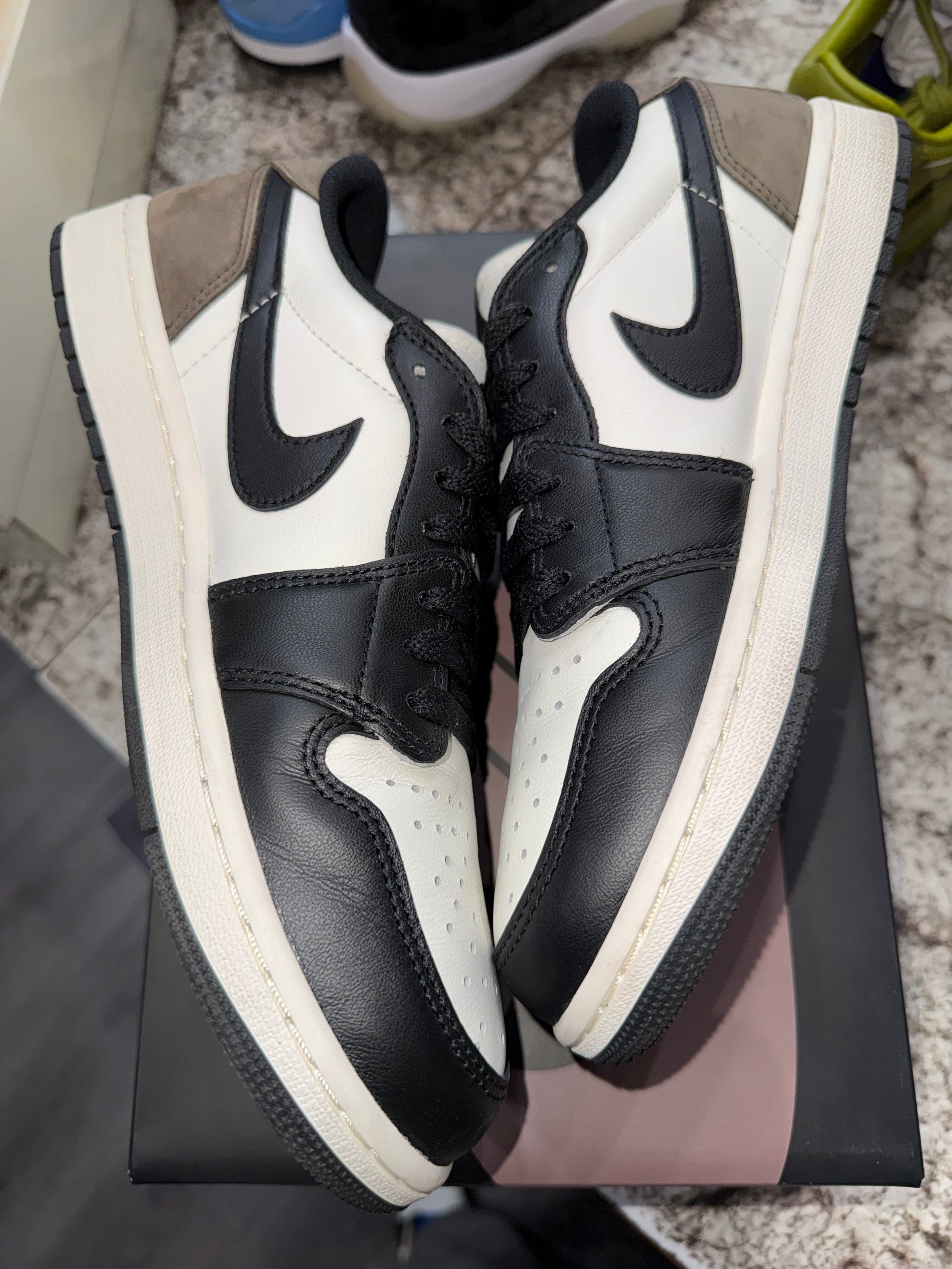 Jordan 1 Retro Low OG Mocha
