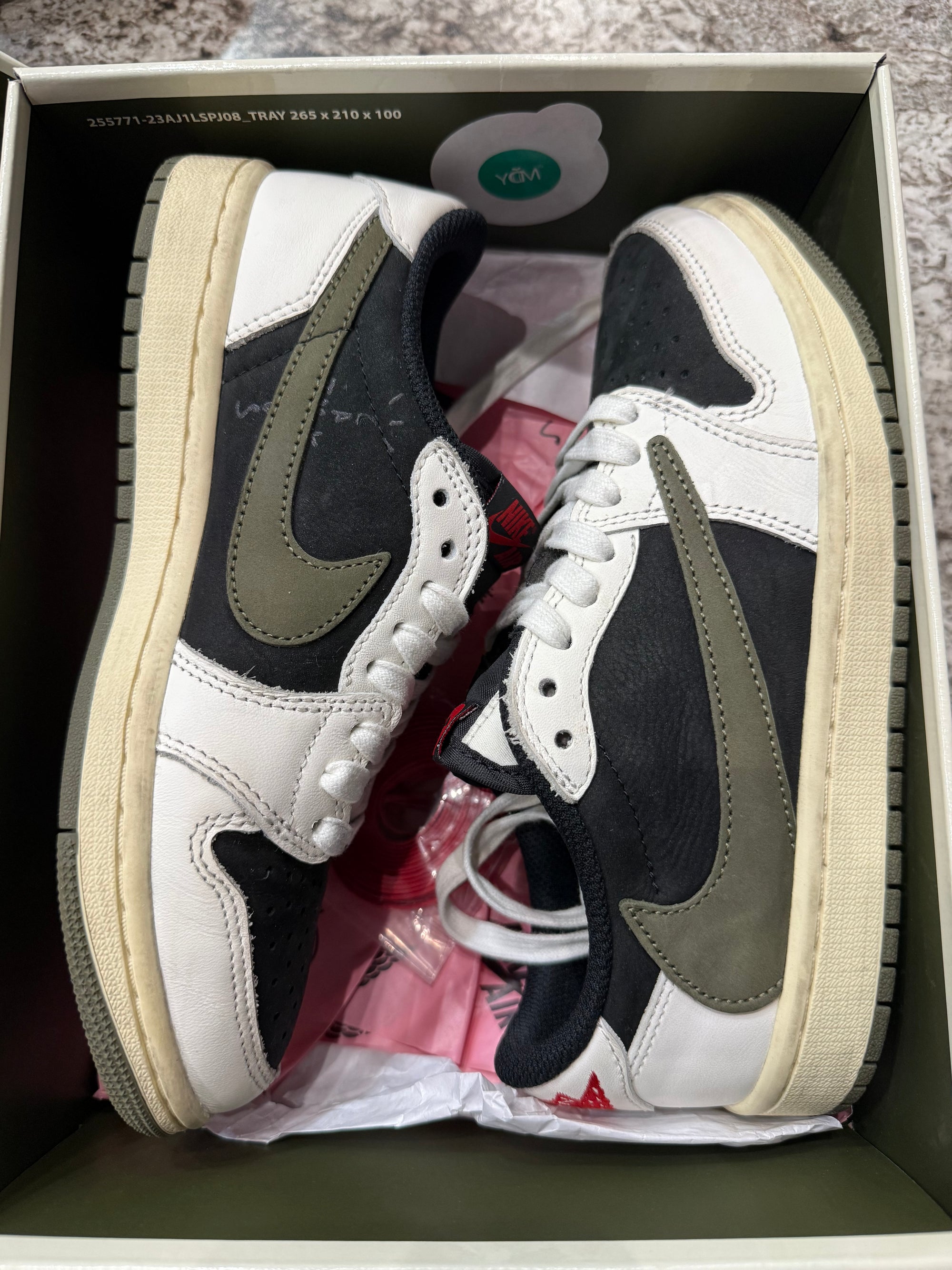 Jordan 1 Retro Low OG SP Travis Scott Olive (Women's) (DAMAGED BOX)