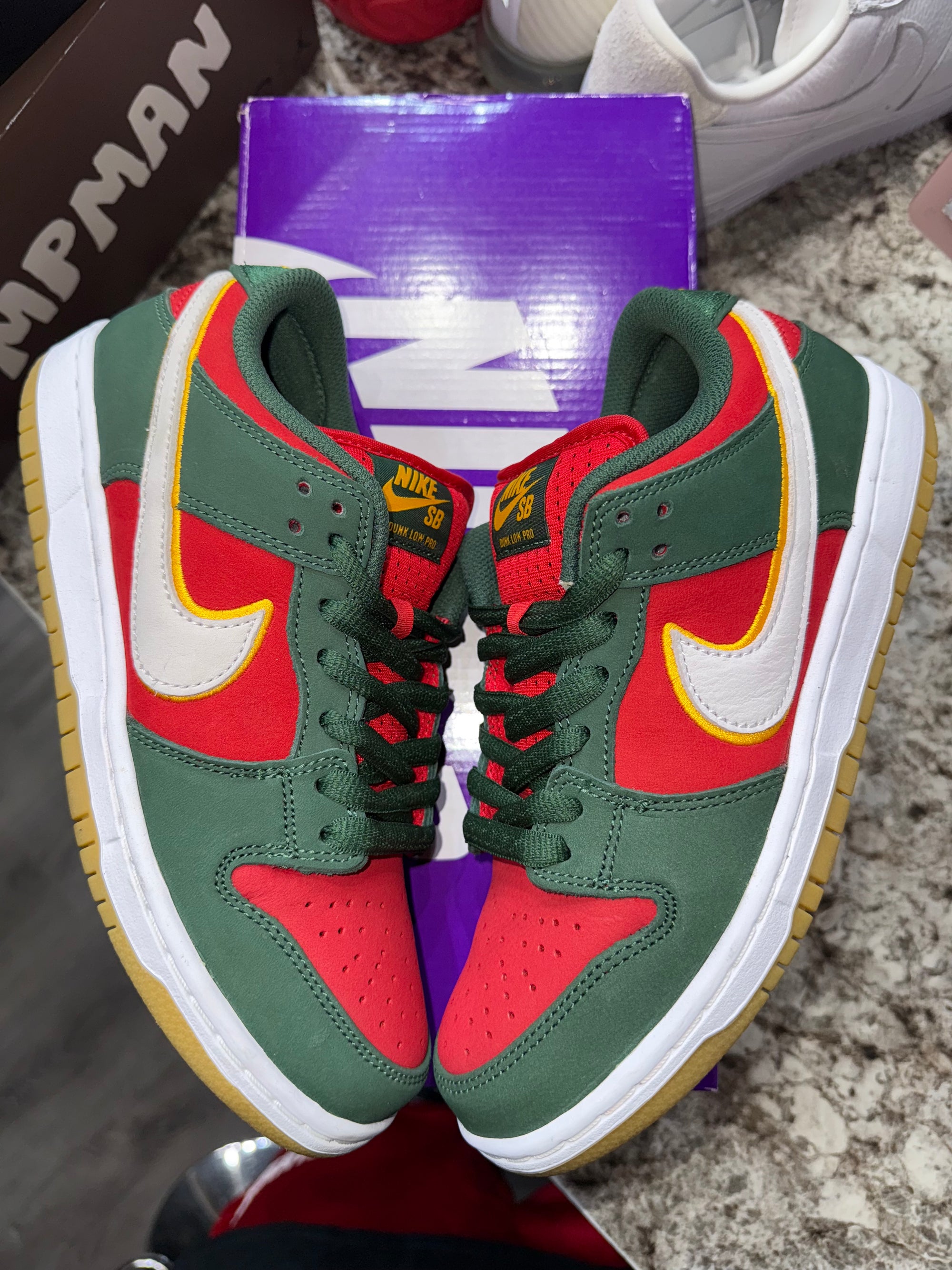 Nike SB Dunk Low Pro PRM Seattle Supersonics