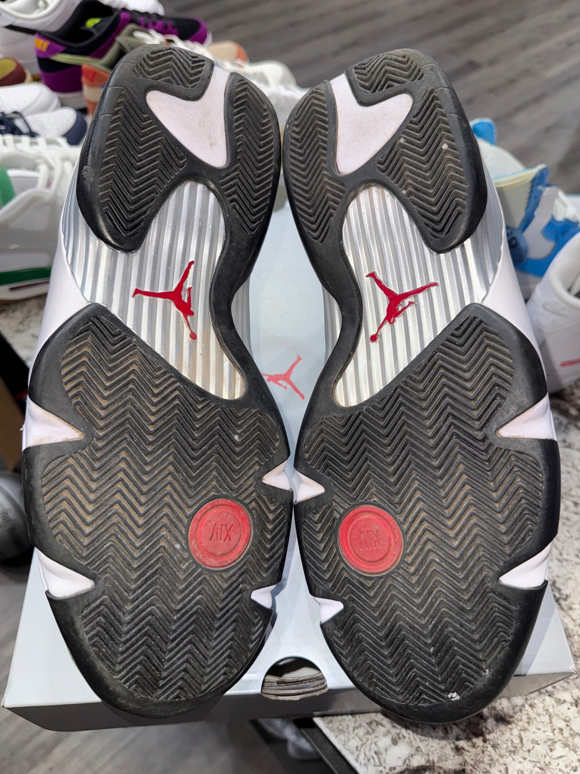 Jordan 14 Retro Black Toe (2024)
