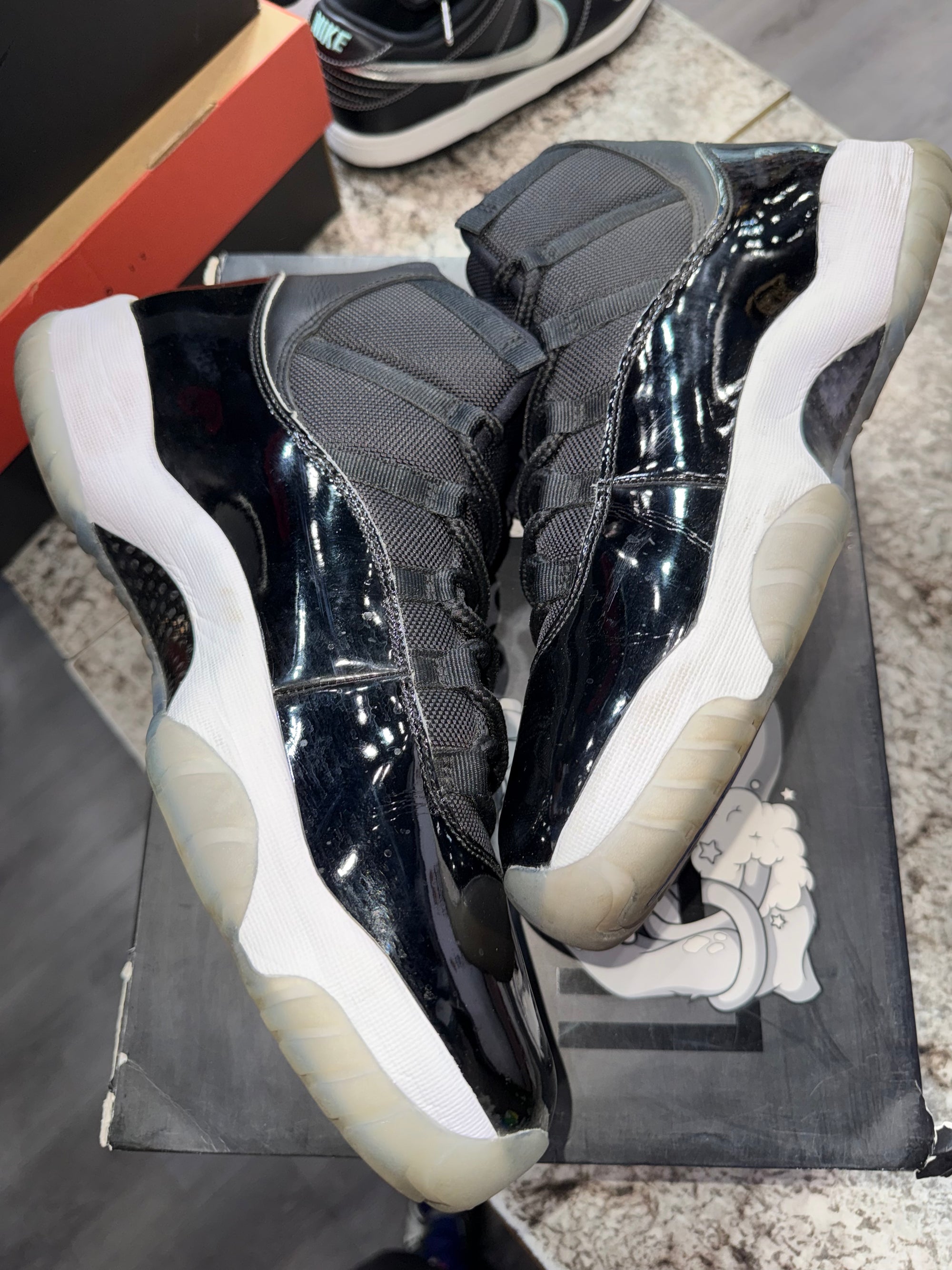 Jordan 11 Retro Space Jam (2016)